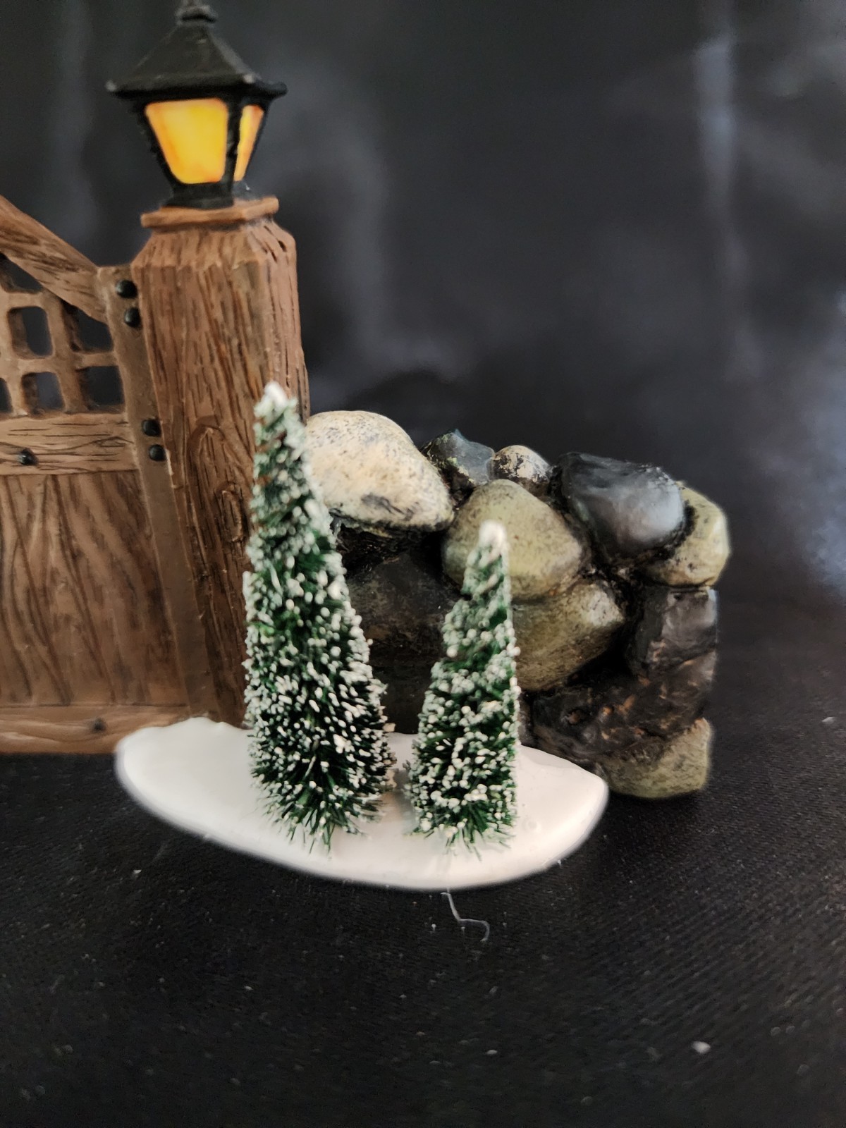 Dept 56 “Fieldstone Entry Gate” #52718