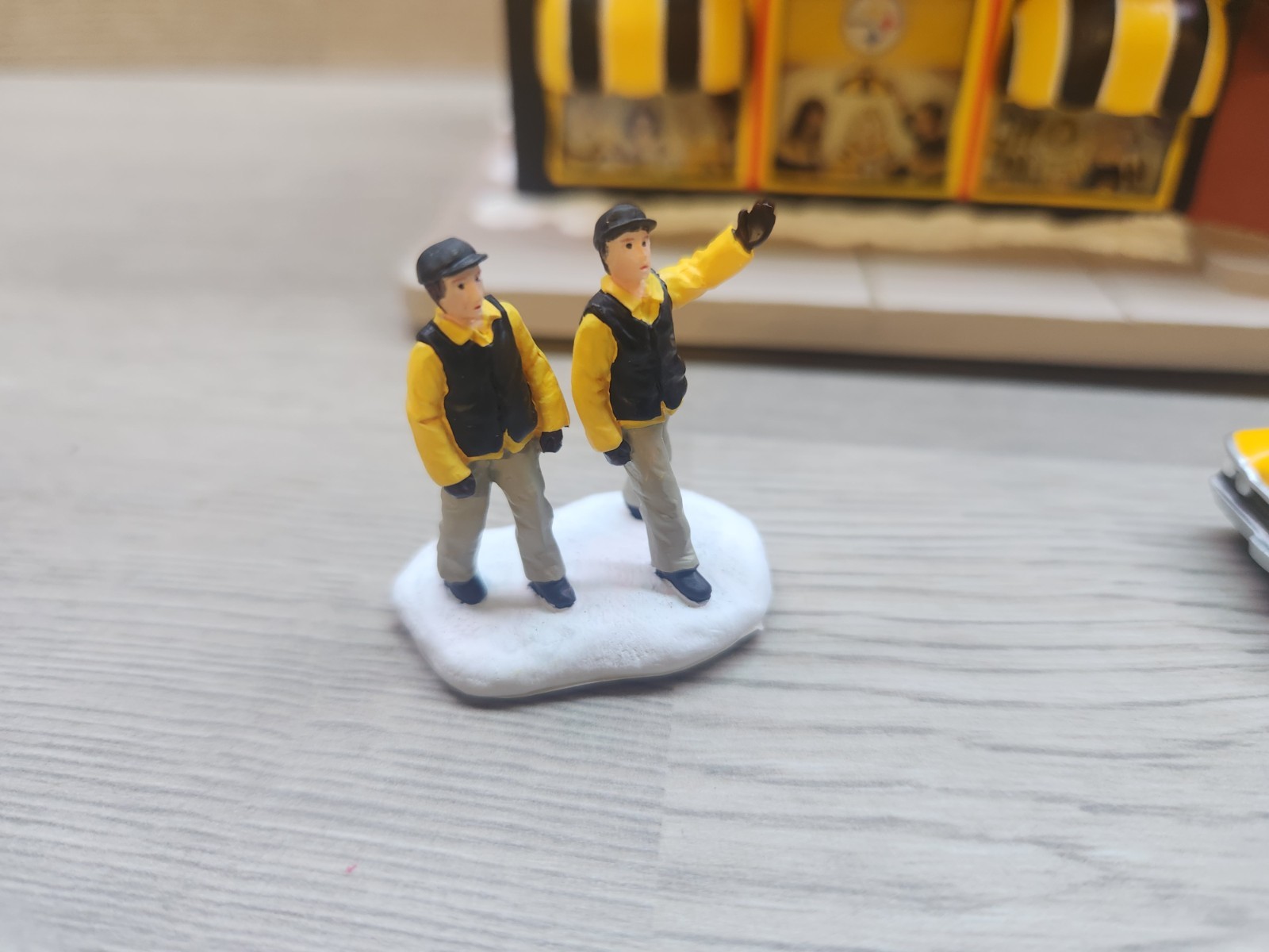 Hawthorne Village Pittsburgh Steelers Restaurant Ceramic Christmas Decoration