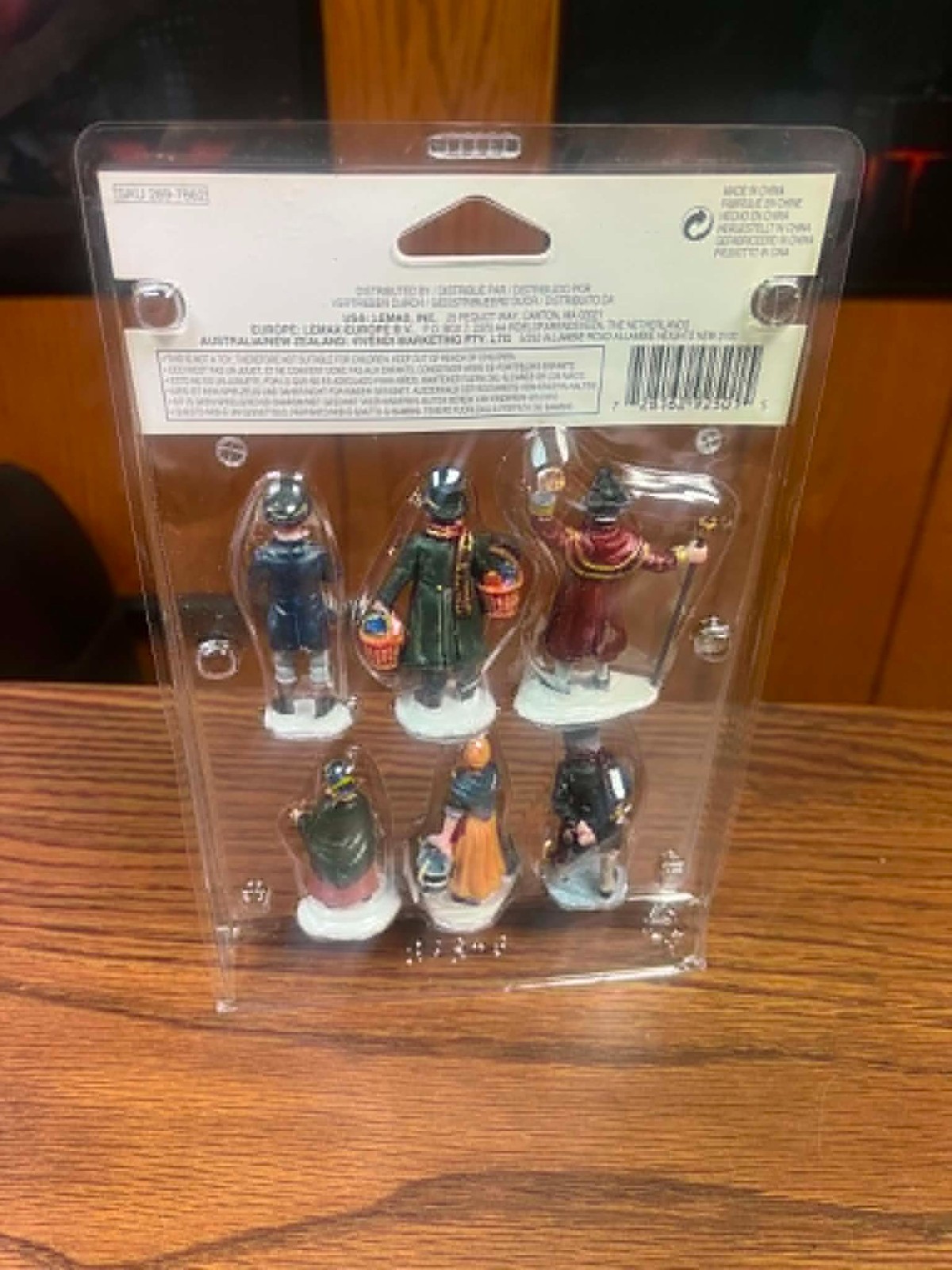 1999 Sealed Lemax Set of 6 # 92356 Caddington Christmas Village People Figurine