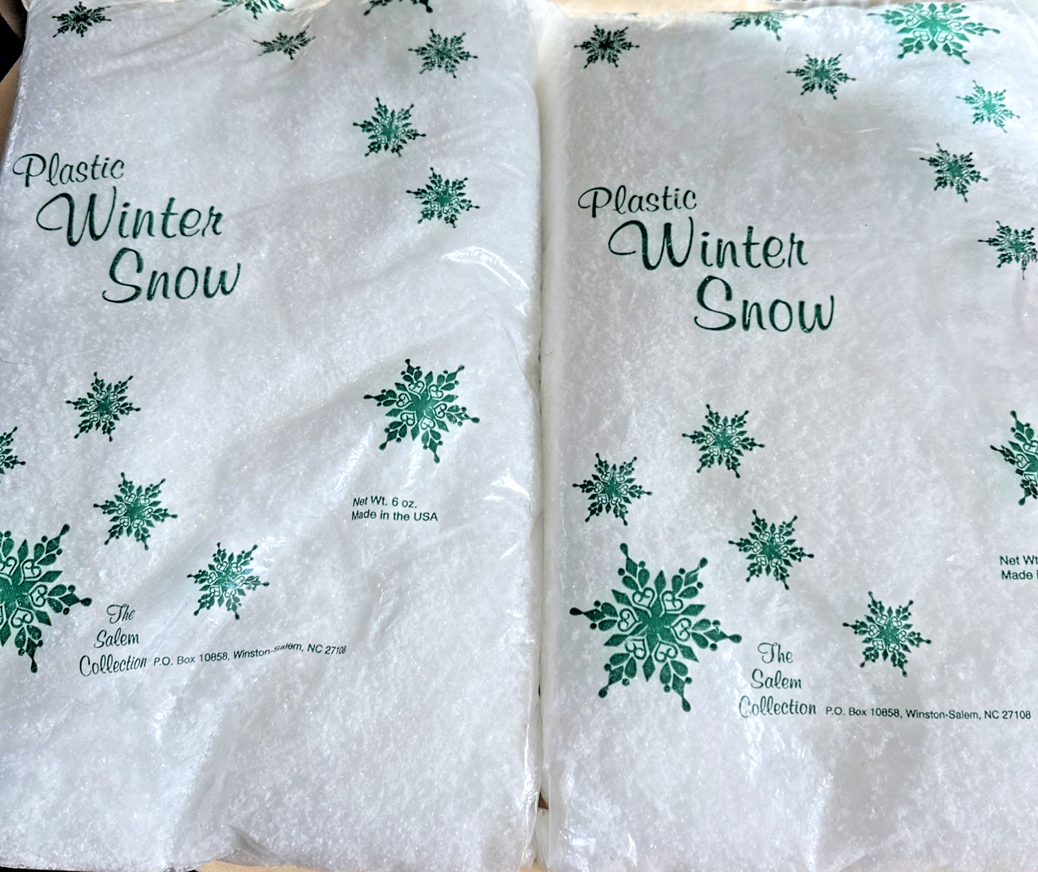 Plastic Winter Snow Bags 6oz Accessory Christmas Holiday Lot of 2