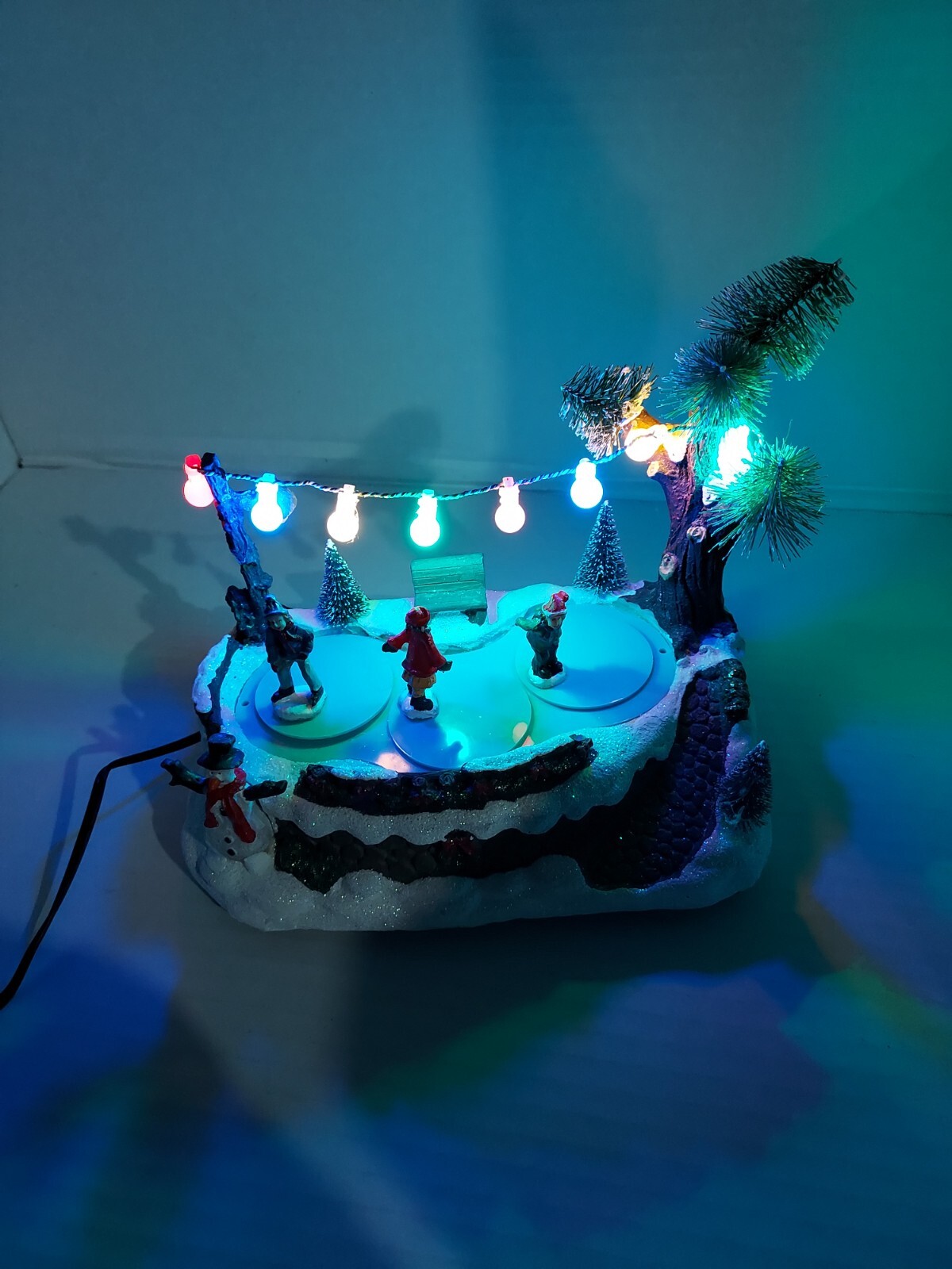 NIB FG Square* Park Skating Joy*~Animated~Illuminated~LED~With Or W/O Music