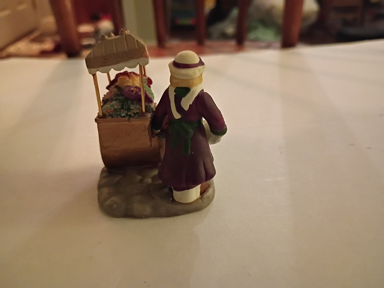2001 Hershey’s Holiday Village Fresh Flower Cart Florist Shoppe Accessory NIB