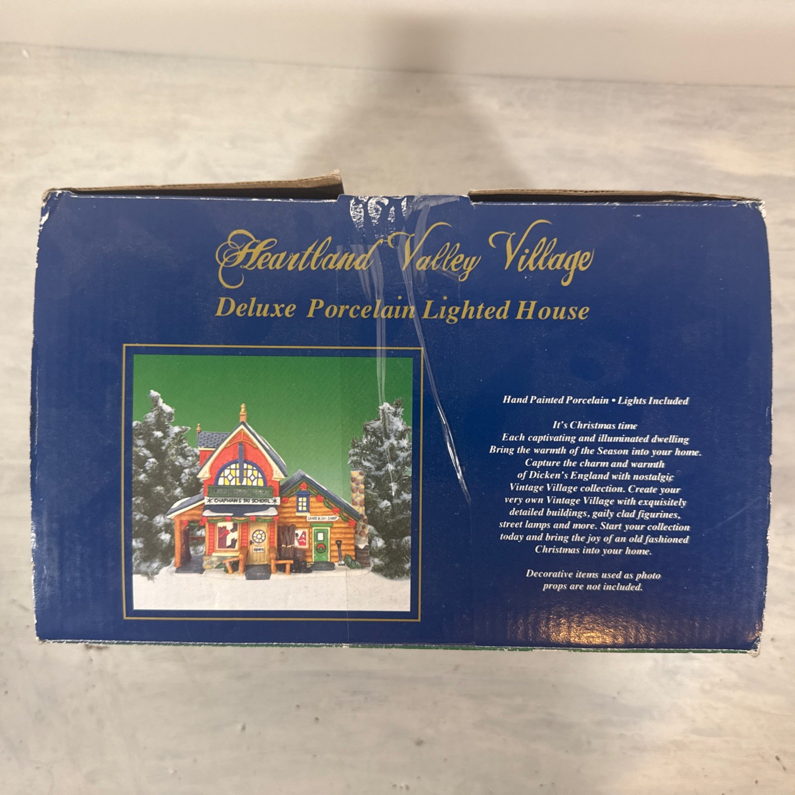 2010 Limited Edition Heartland Valley Village Chapmans Ski School O’Well Lighted
