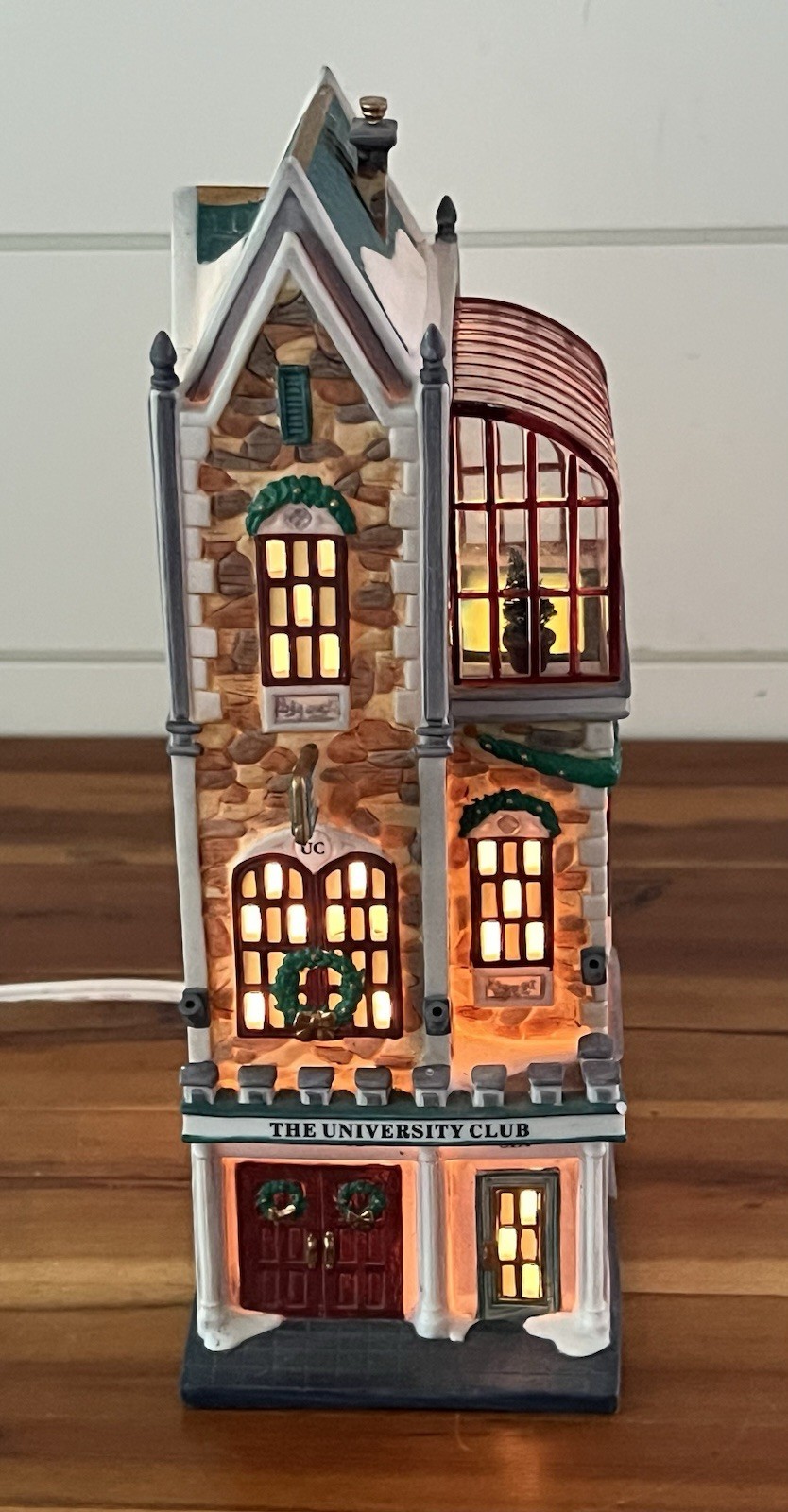 Dept. 56 University Club #58945 Christmas In The City MISSING FLAGS