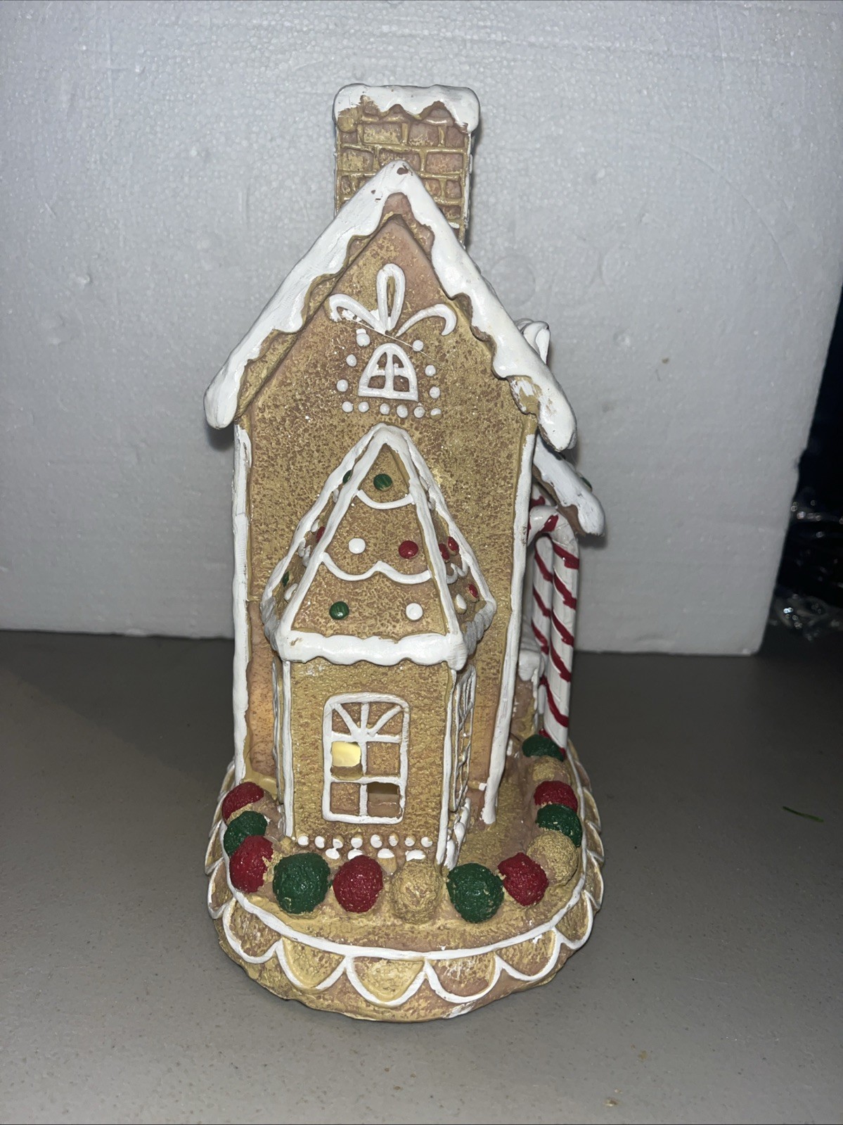 Lighted GINGERBREAD House Bakery ￼Christmas Tabletop 10 X 8 X 5 Nice ￼