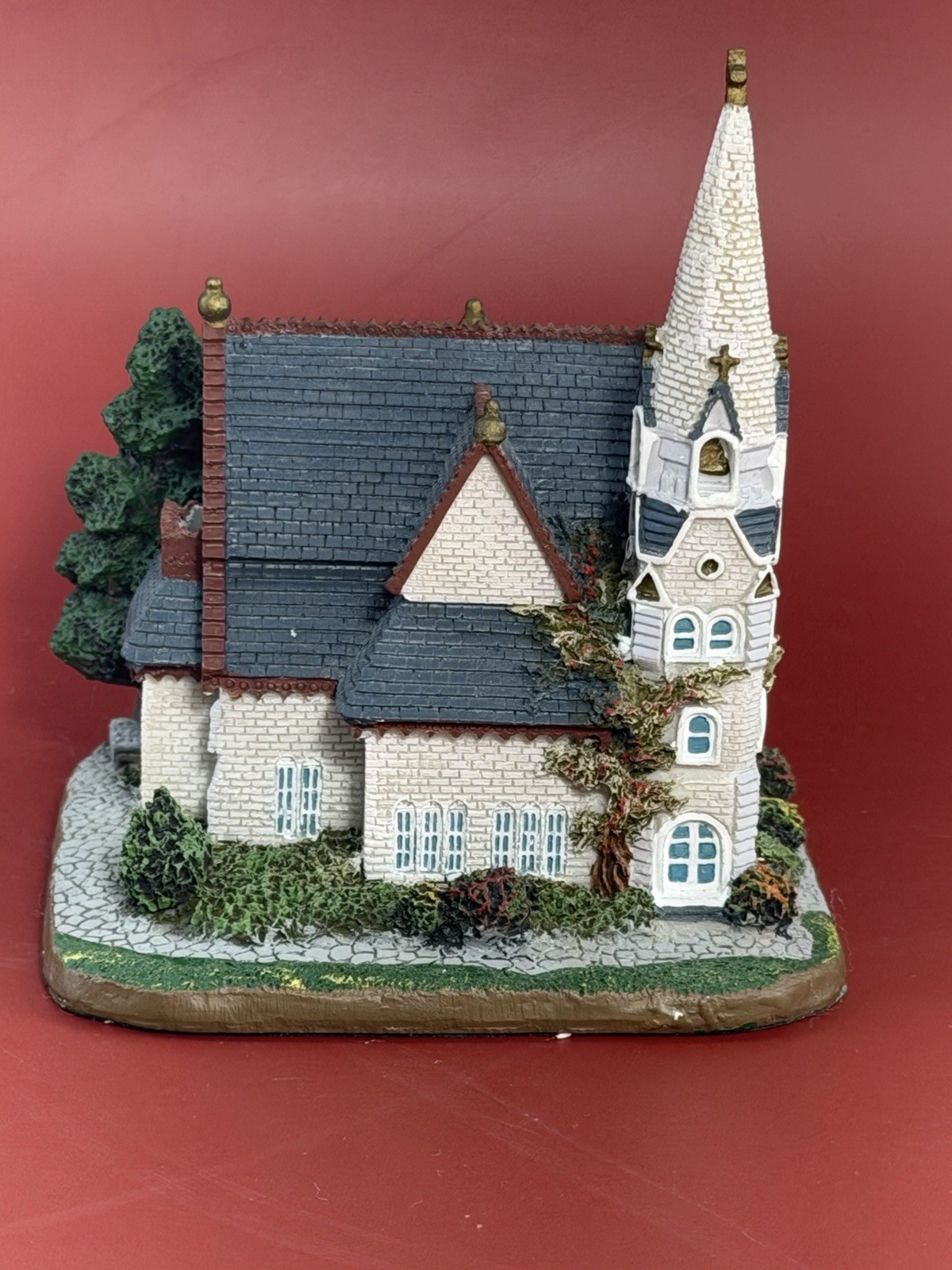Vintage Santa’s Best Christmas In New England Village Church w/Box 1995
