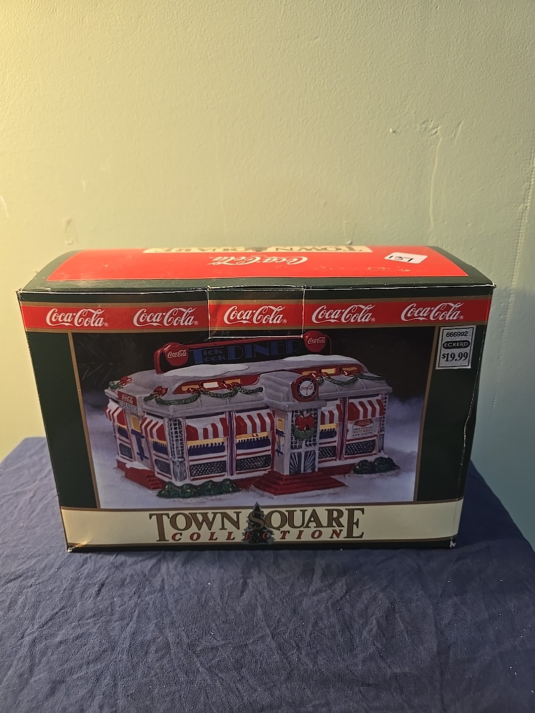 Vintage Coca-Cola Town Square 1993 Tick Tock Diner Building w Box Christmas READ