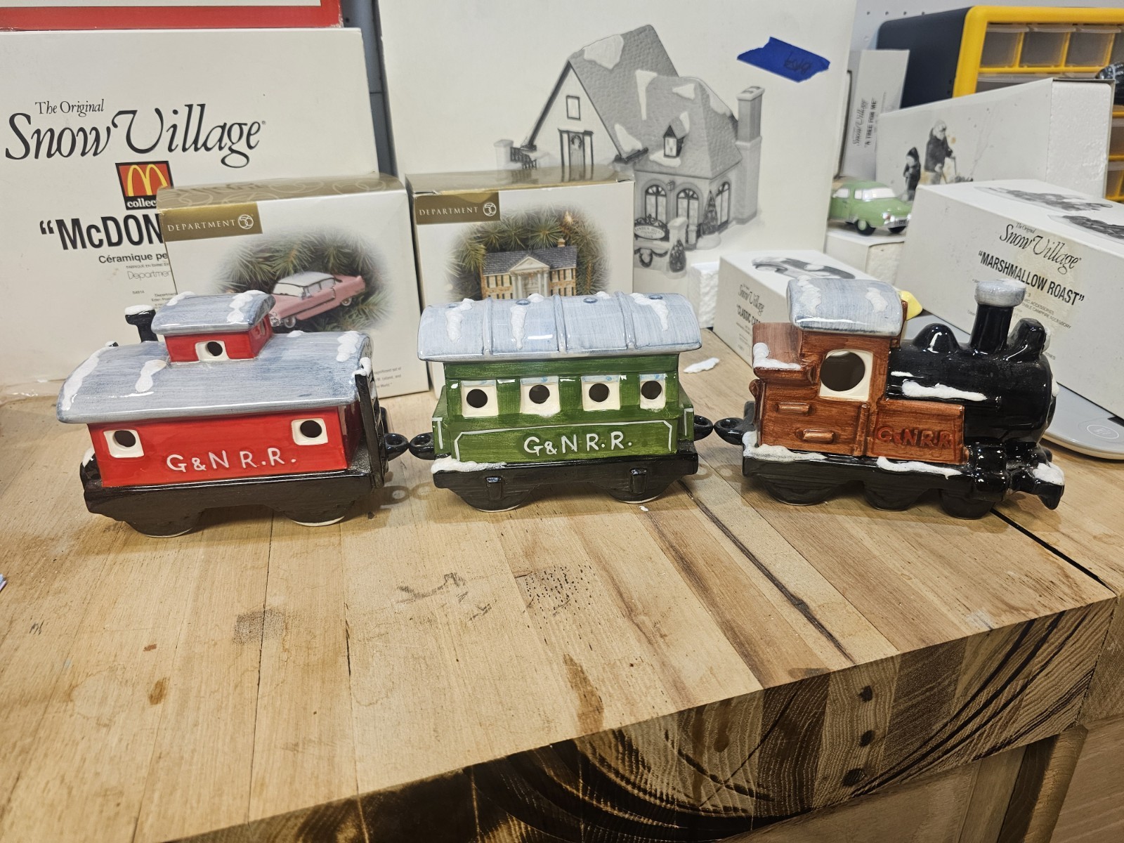 Department 56 Snow Village G.N.R.R. Train Set 3 Pc Locomotive Car Caboose