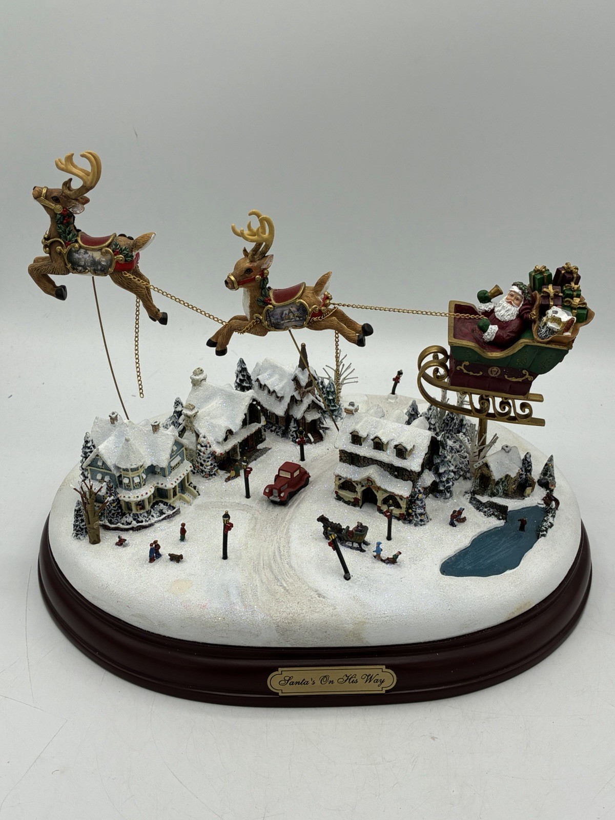 Thomas Kinkade Santa’s On His Way Hawthorne Village Lighted Sculpture Signed