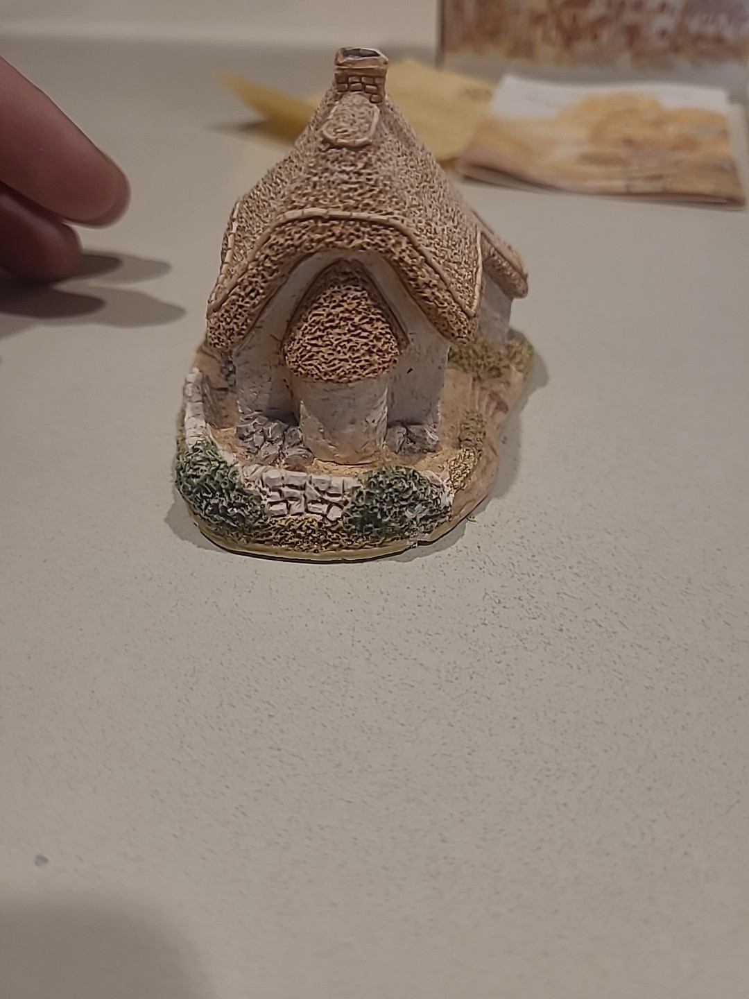 Lilliput Lane Clover Cottage With Box And Paperwork