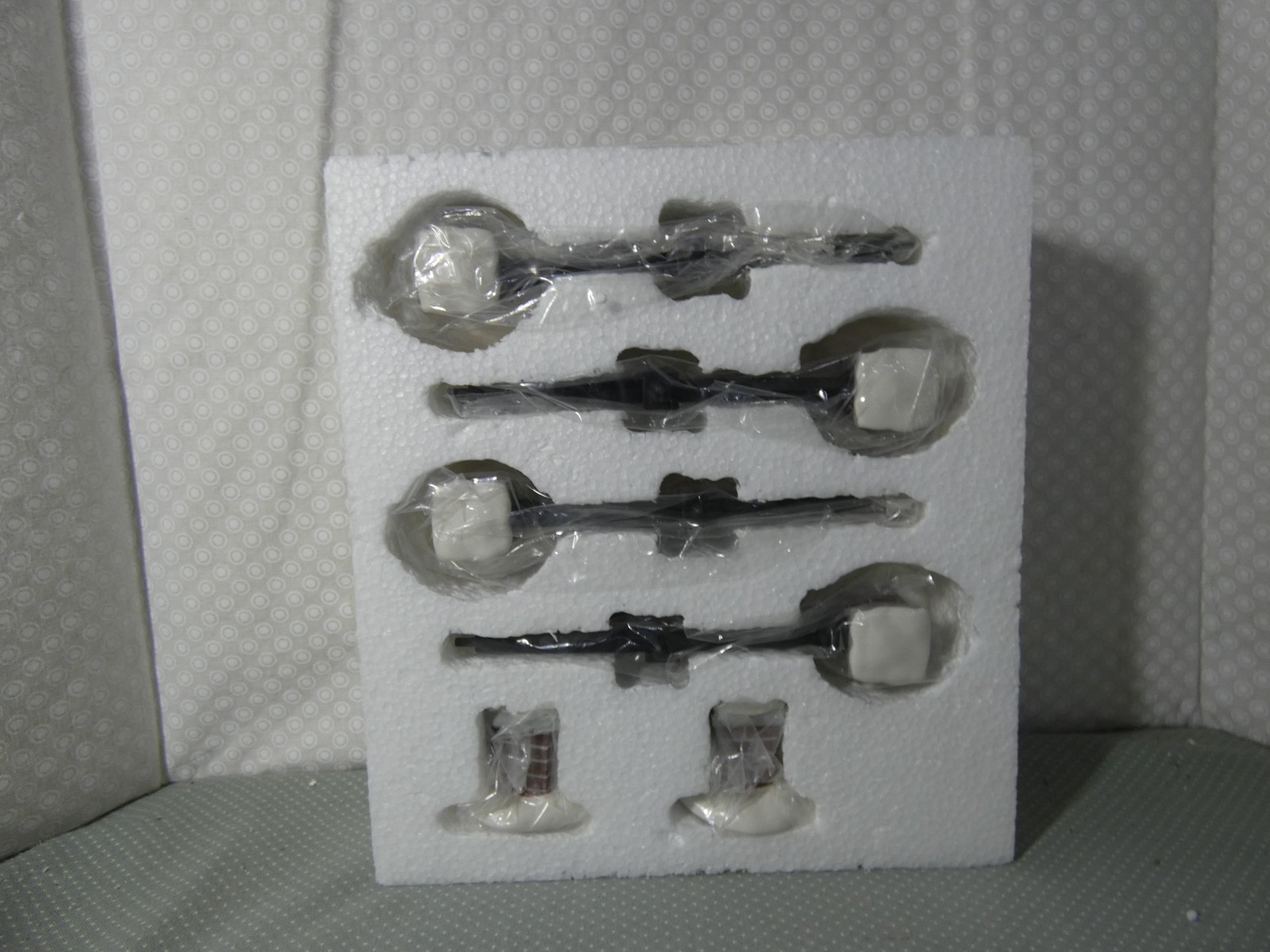 Department 56 “Village Straight Fence” (Set of 6) #800021