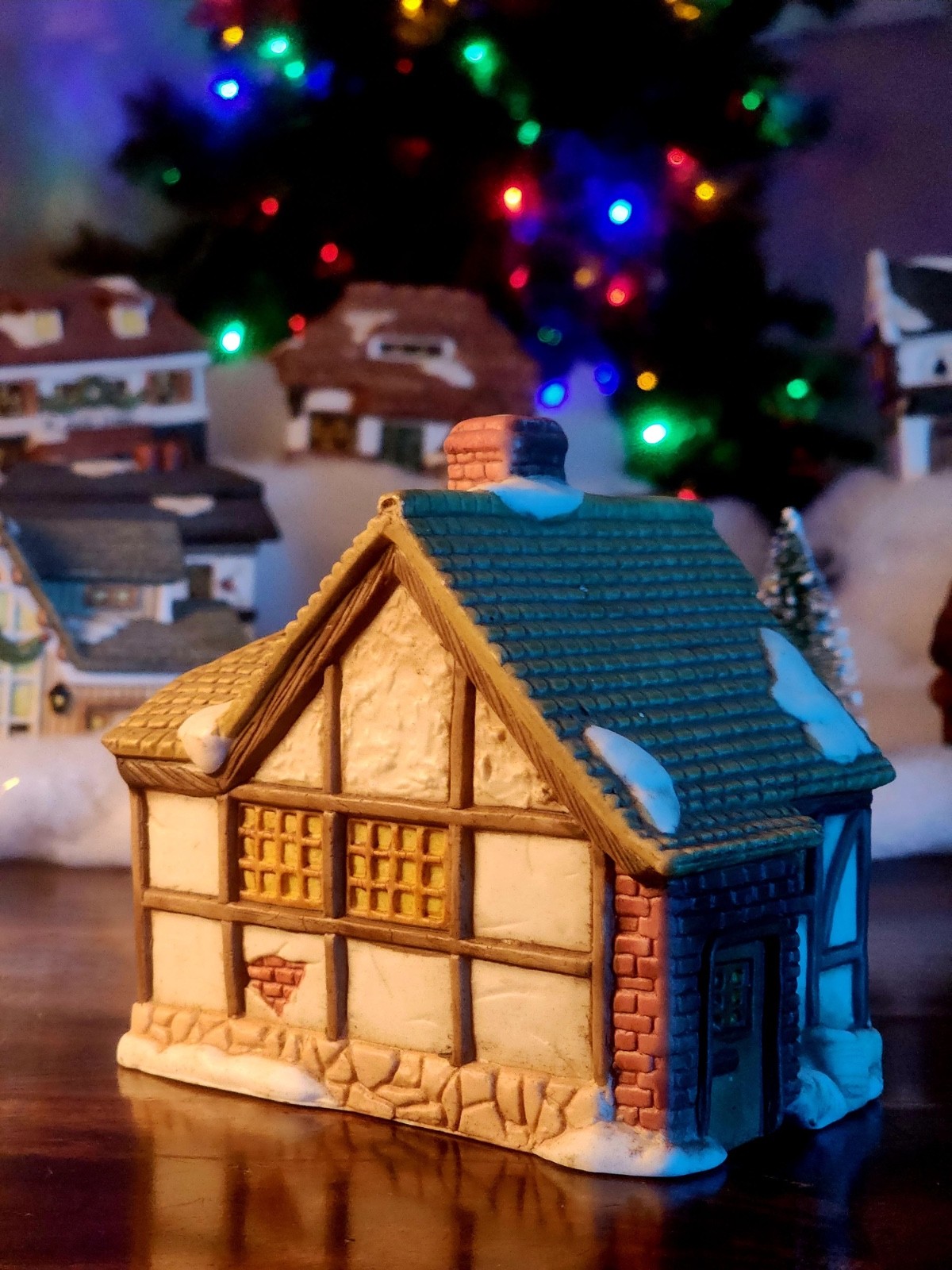Mini Christmas Village Buildings Lot 10+ Ceramic Houses Church Bakery & Cafe