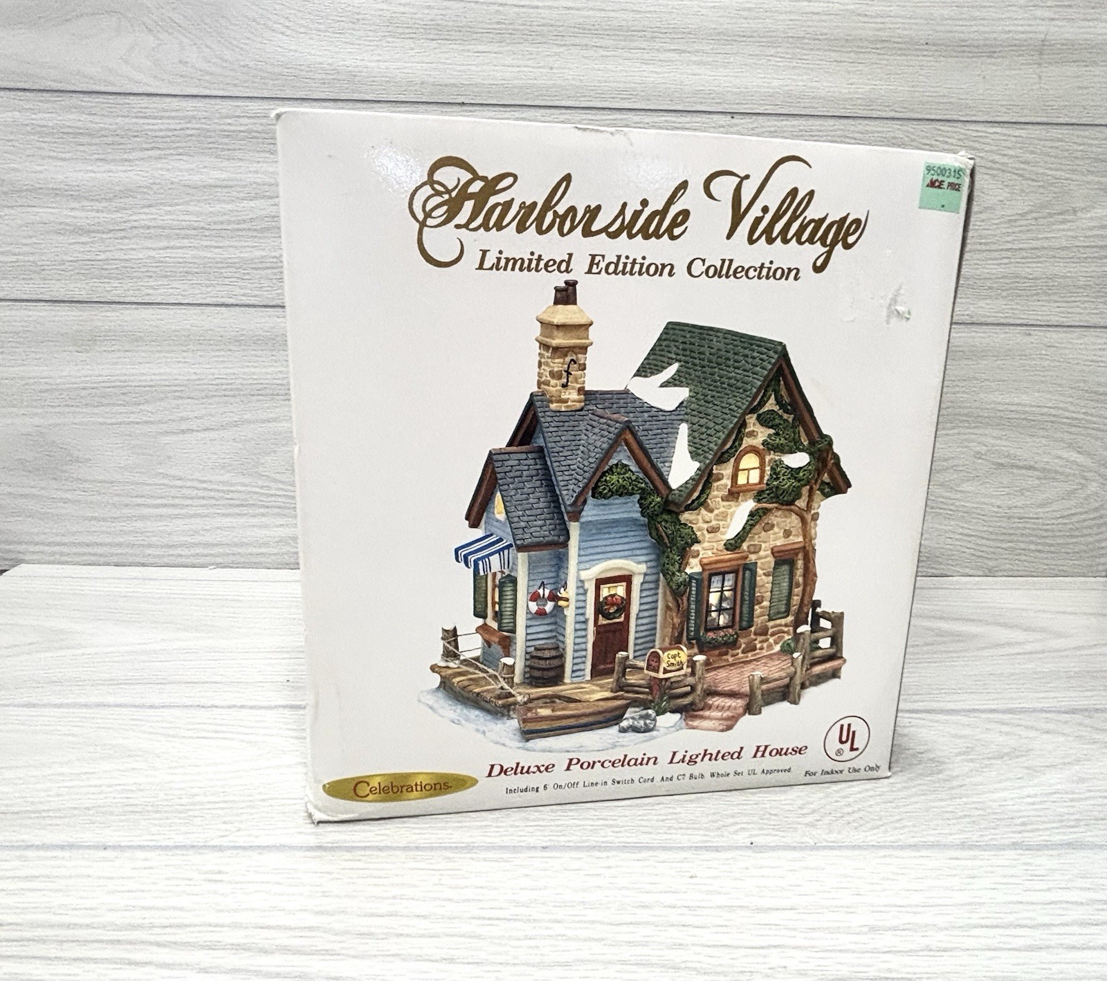 Harborside Village CAPT. SMITH BOAT HOUSE 8.5″ Illuminated Christmas 2003 O’Well