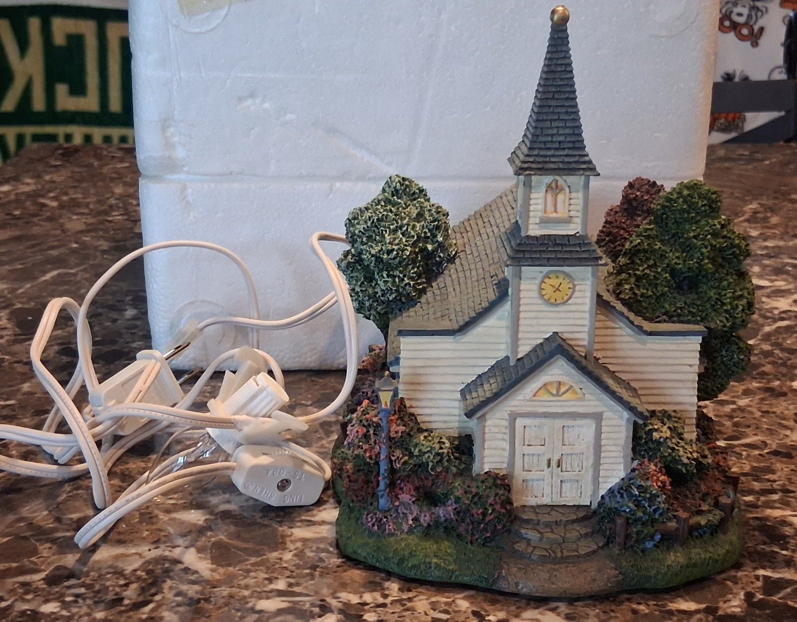 Vintage Thomas Kinkade Hawthorne Village Hometown Chapel (MISSING CROSS)