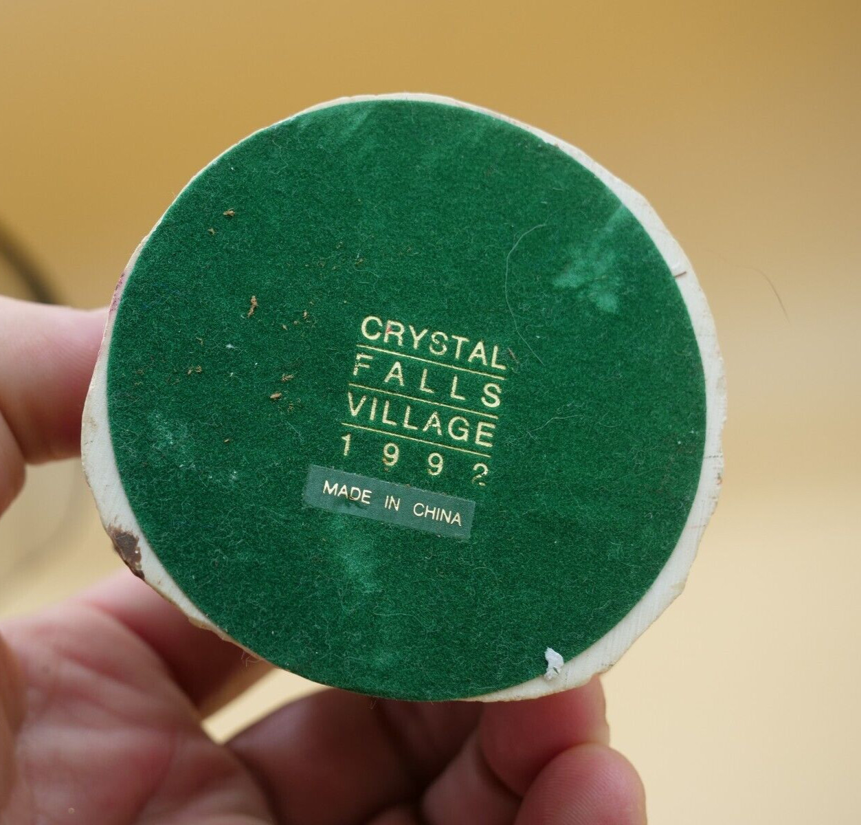 Vintage Crystal Falls Christmas Village Bedford Inn Collectible 1992