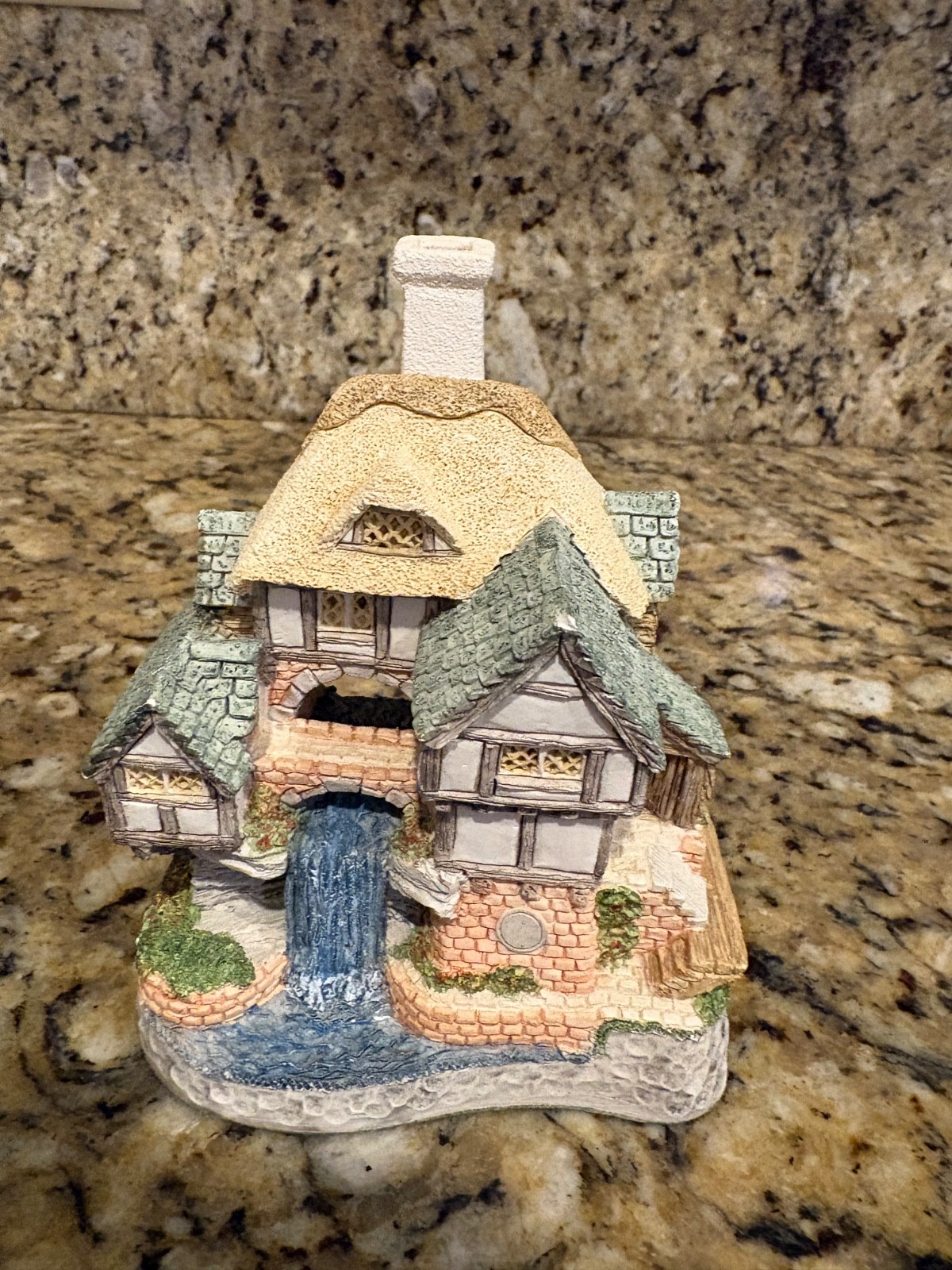 David Winter Cottages Wishing Falls Cottage Signed No Original Box