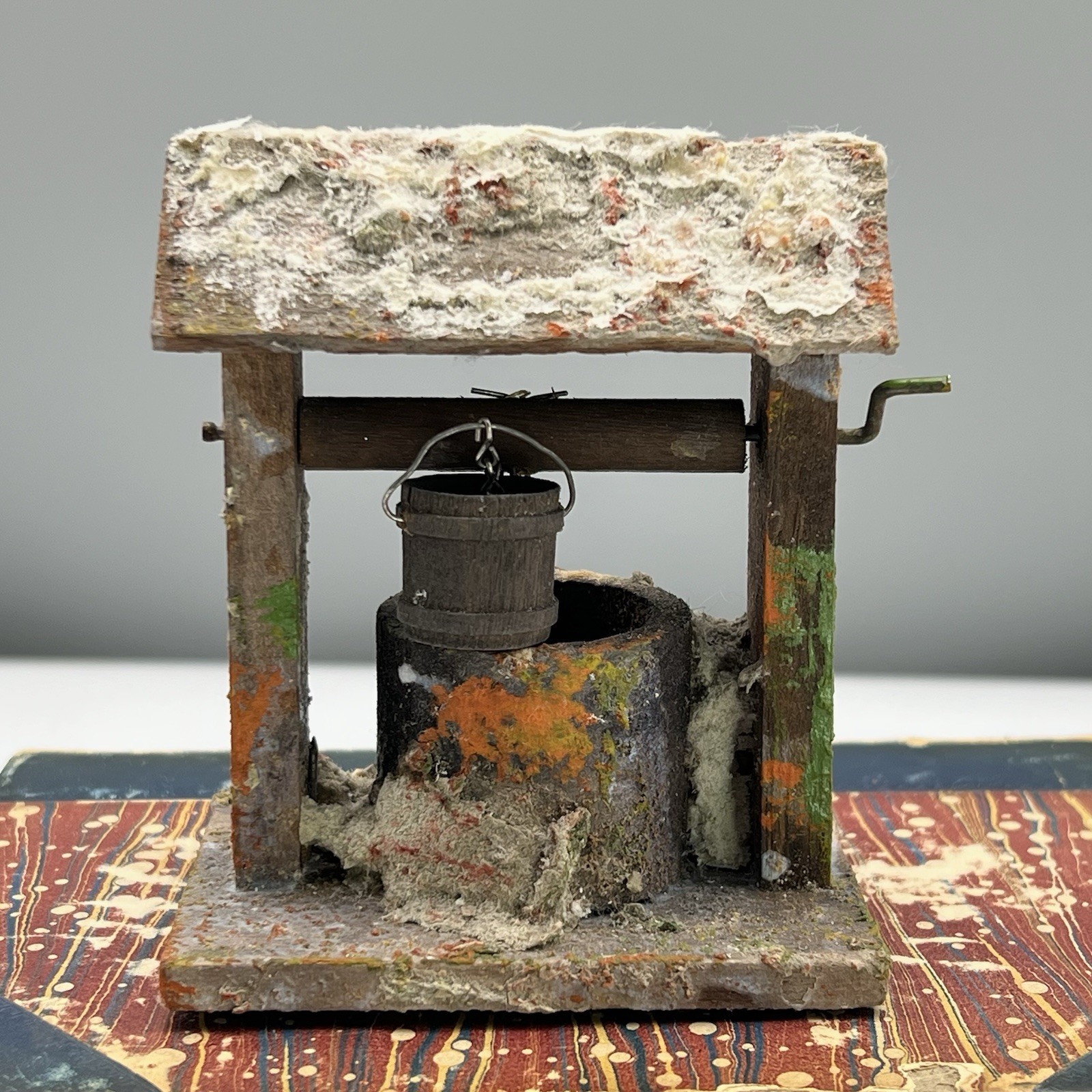 1930s USA Working WOOD WISHING WELL WATER PAIL Transogram PUTZ CHRISTMAS VILLAGE