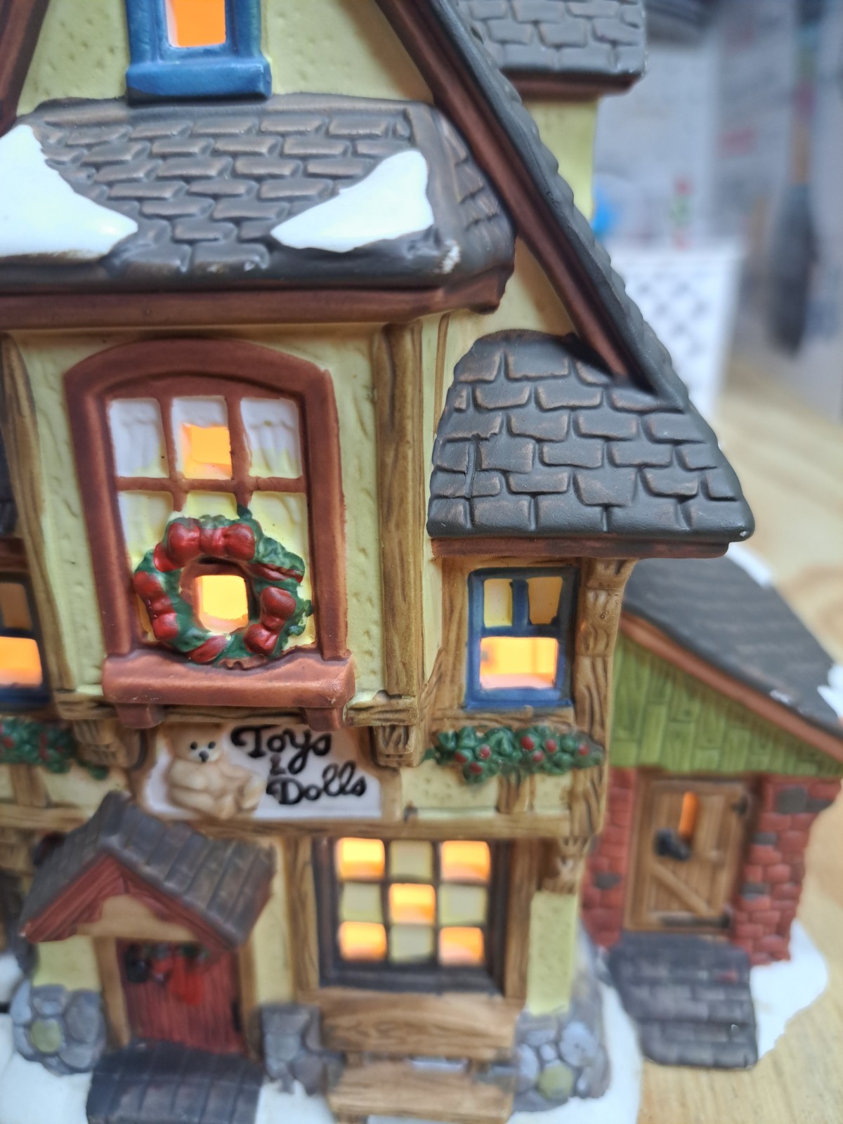 The Calico Cat Toy Shop Santas Workbench Collection O’Well Light 1999 No Box