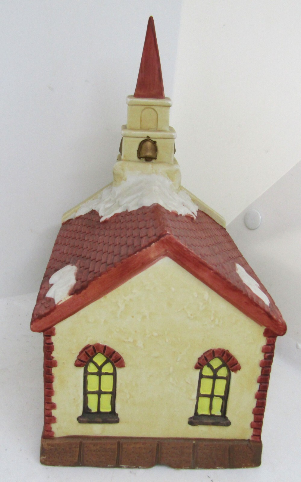 Vintage Americana Porcelain Collectable, Porcelain Lighted Church Building.