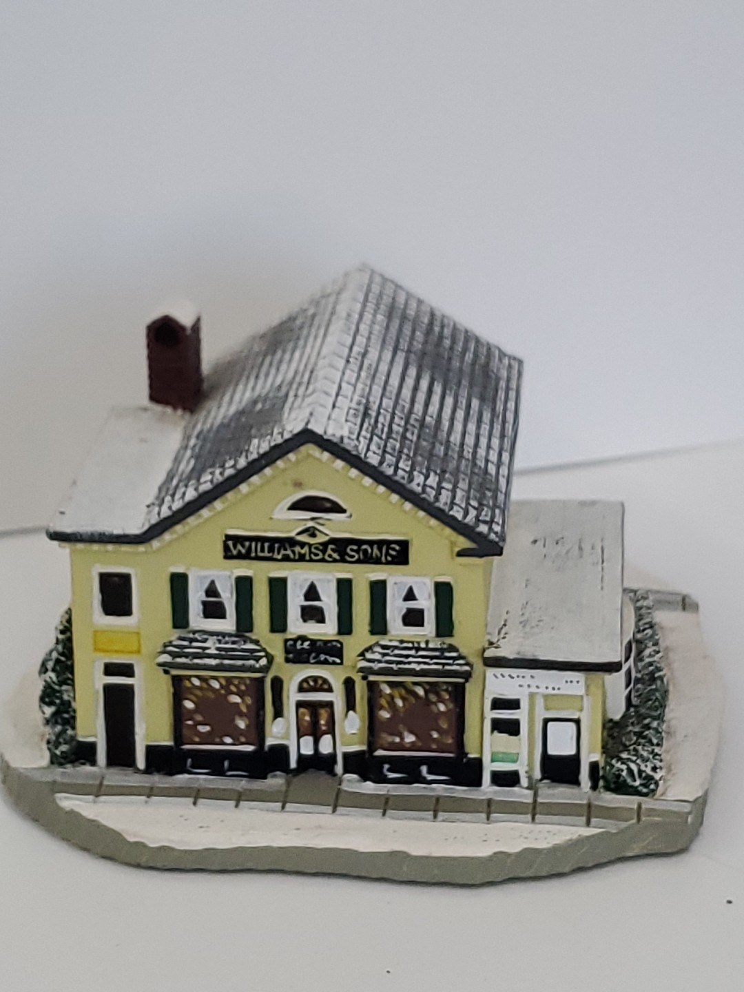 Vntg. 1990 Norman Rockwell’s Main Street- “The Country Store” – Village/Rhodes