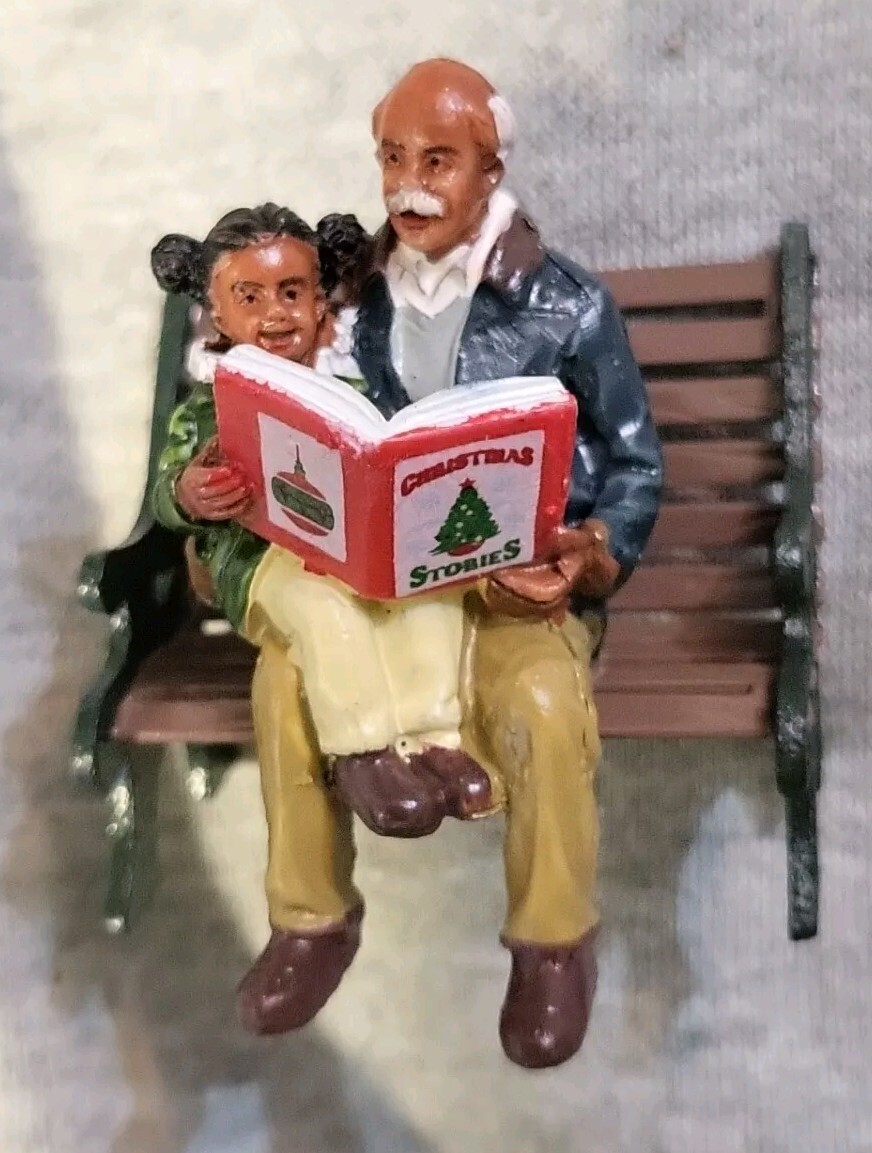 LEMAX Christmas Stories 72505 Grandpa Reading To Granddaughter 2017