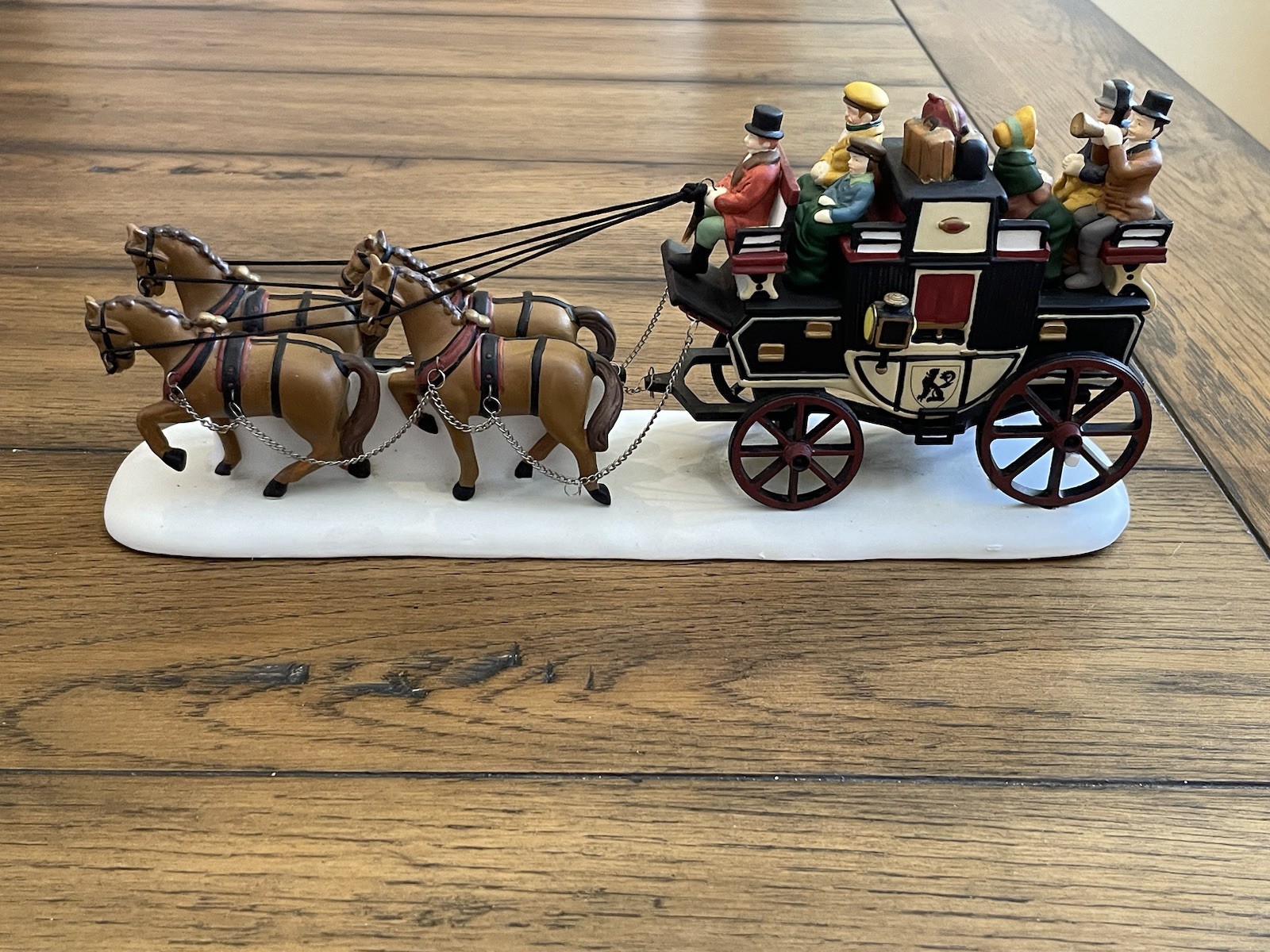 Vintage 1991 Dept 56 Heritage Village Christmas Horse Drawn Holiday Coach 55611