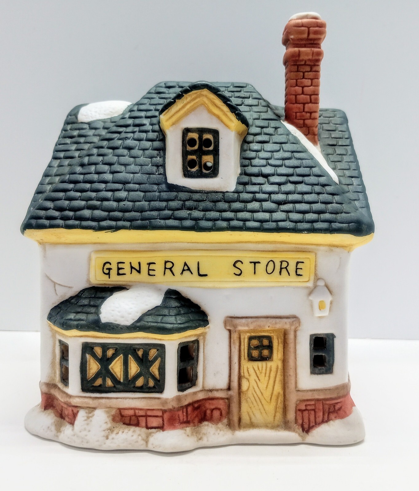 Christmas Village General Store Building Lighted House Holiday Decor Winter Snow