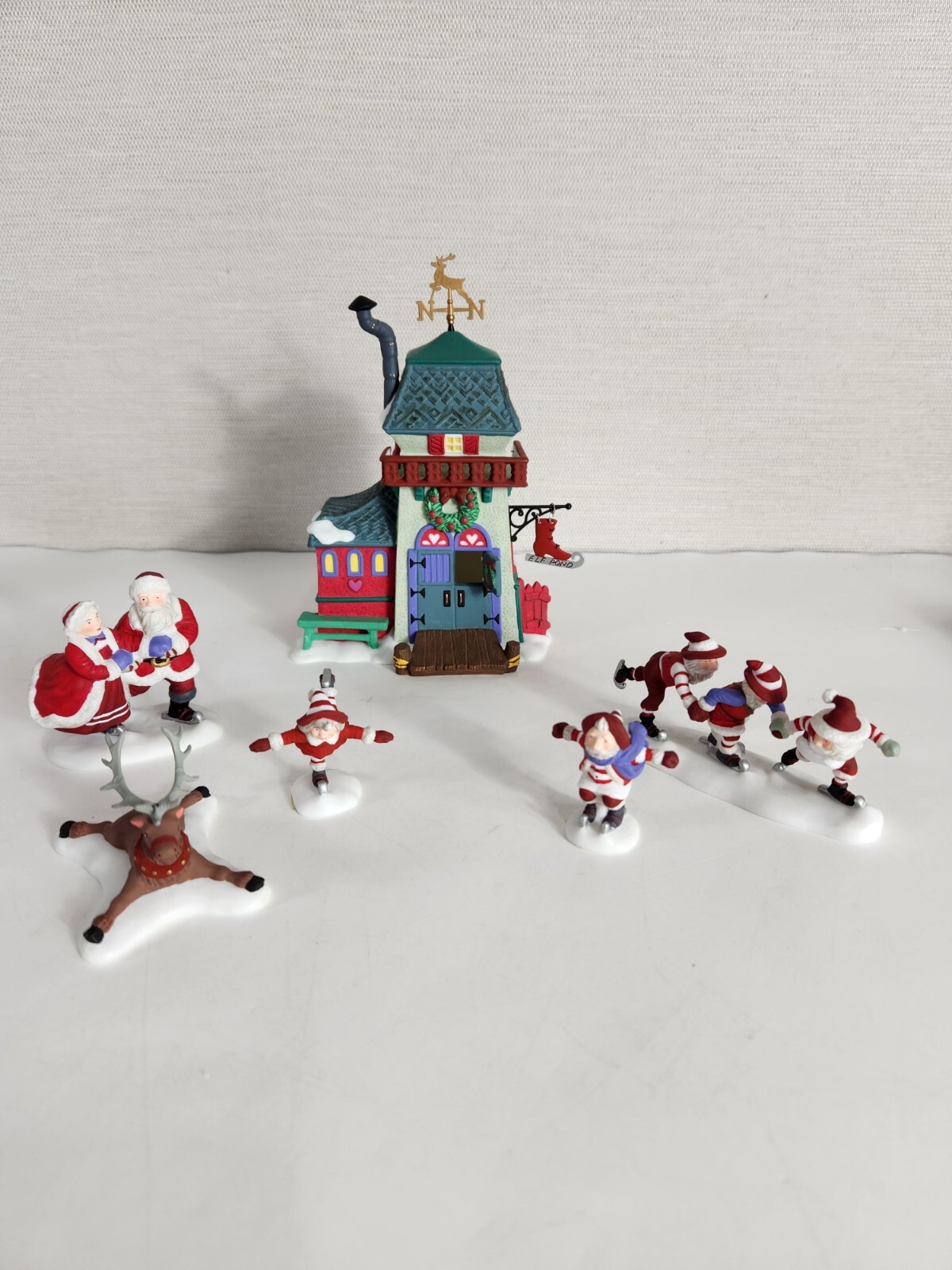Dept 56 Peppermint Skating Party Christmas Santa Ice Reindeer Mrs Claus 6 Piece