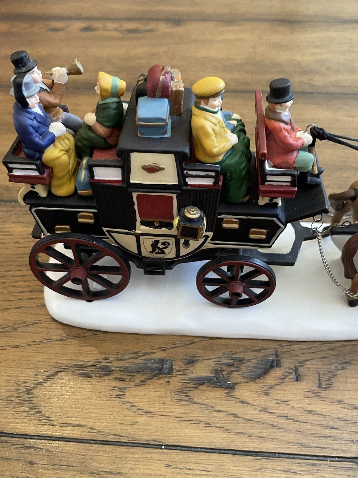 Vintage 1991 Dept 56 Heritage Village Christmas Horse Drawn Holiday Coach 55611