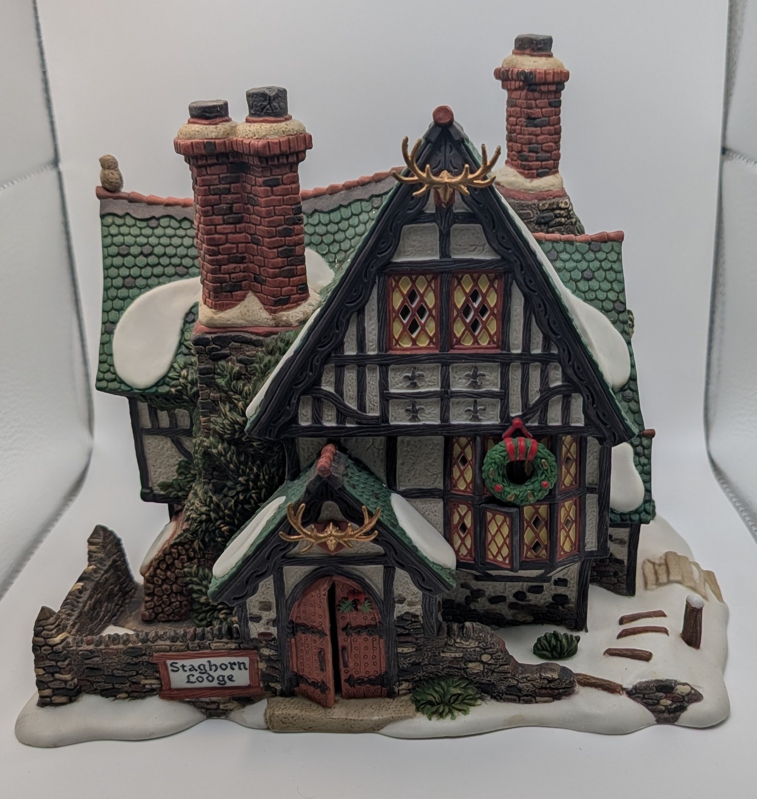 Dept 56 Staghorn Lodge Dickens Village Retired 58445 Lighted House Vintage Boxed