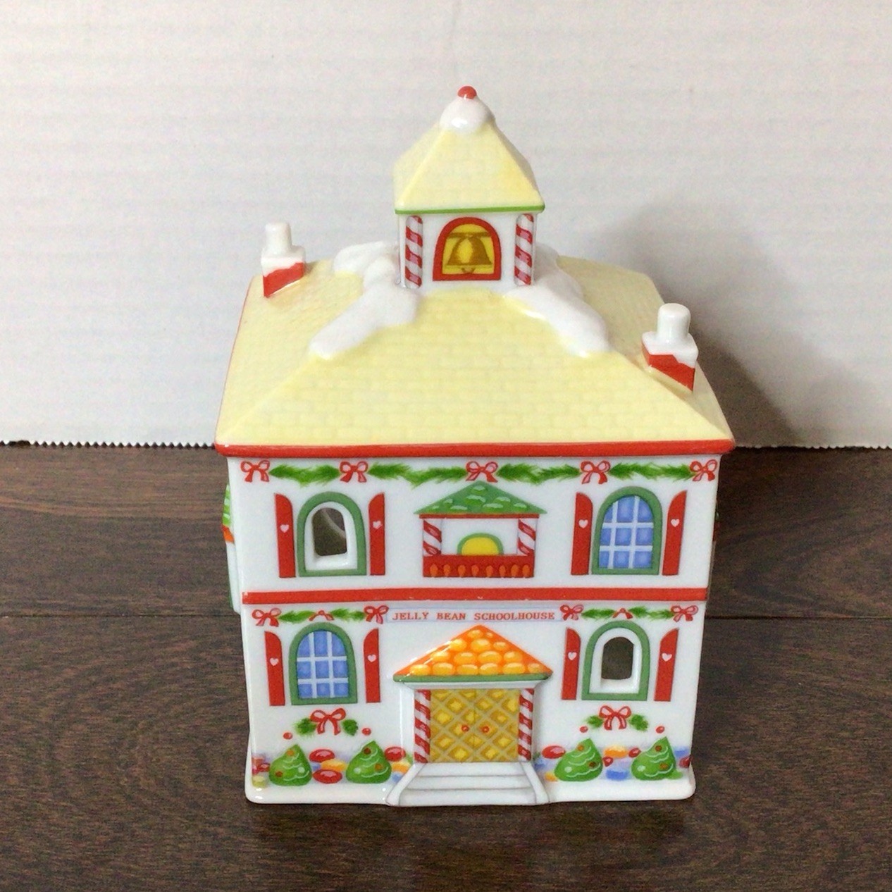 Lenox Lights Of Christmas Holiday Village “Jelly Bean Schoolhouse” Holiday House