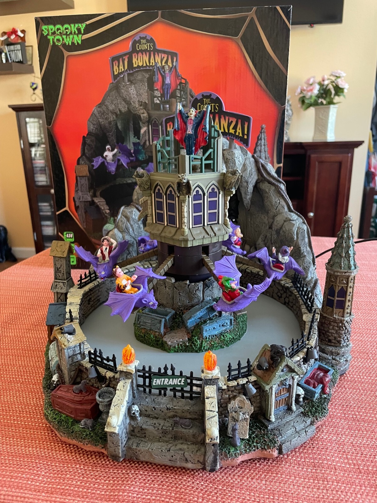 Lemax Spooky Town “The Count’s Bat Bonanza” NIB- Lights, Sound & Animation,Video