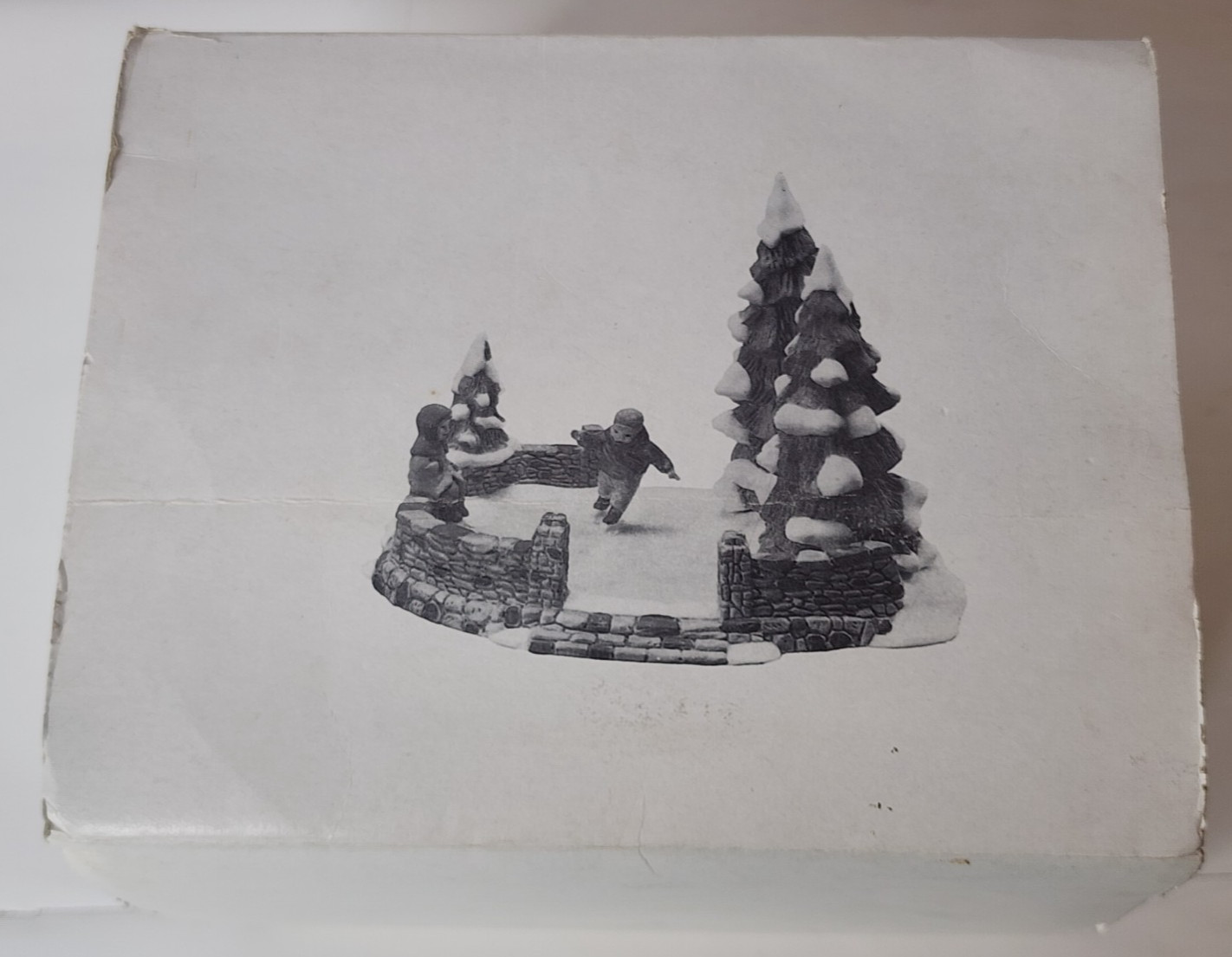 Dept 56 Heritage Village Collection Skating Pond 65455 Retired 1987 W/Box