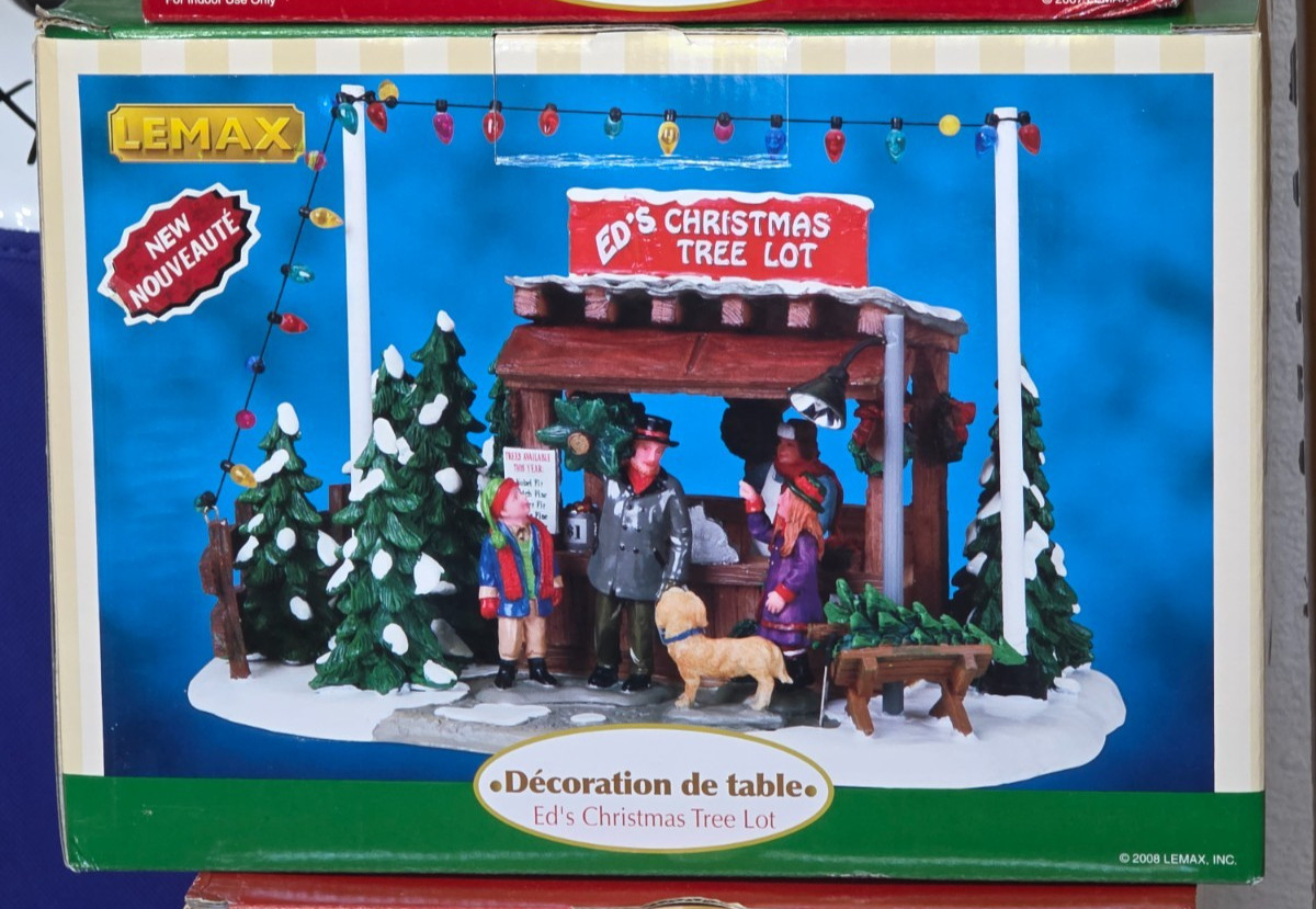 ED’S CHRISTMAS TREE LOT Vintage Lemax Village Piece 2007