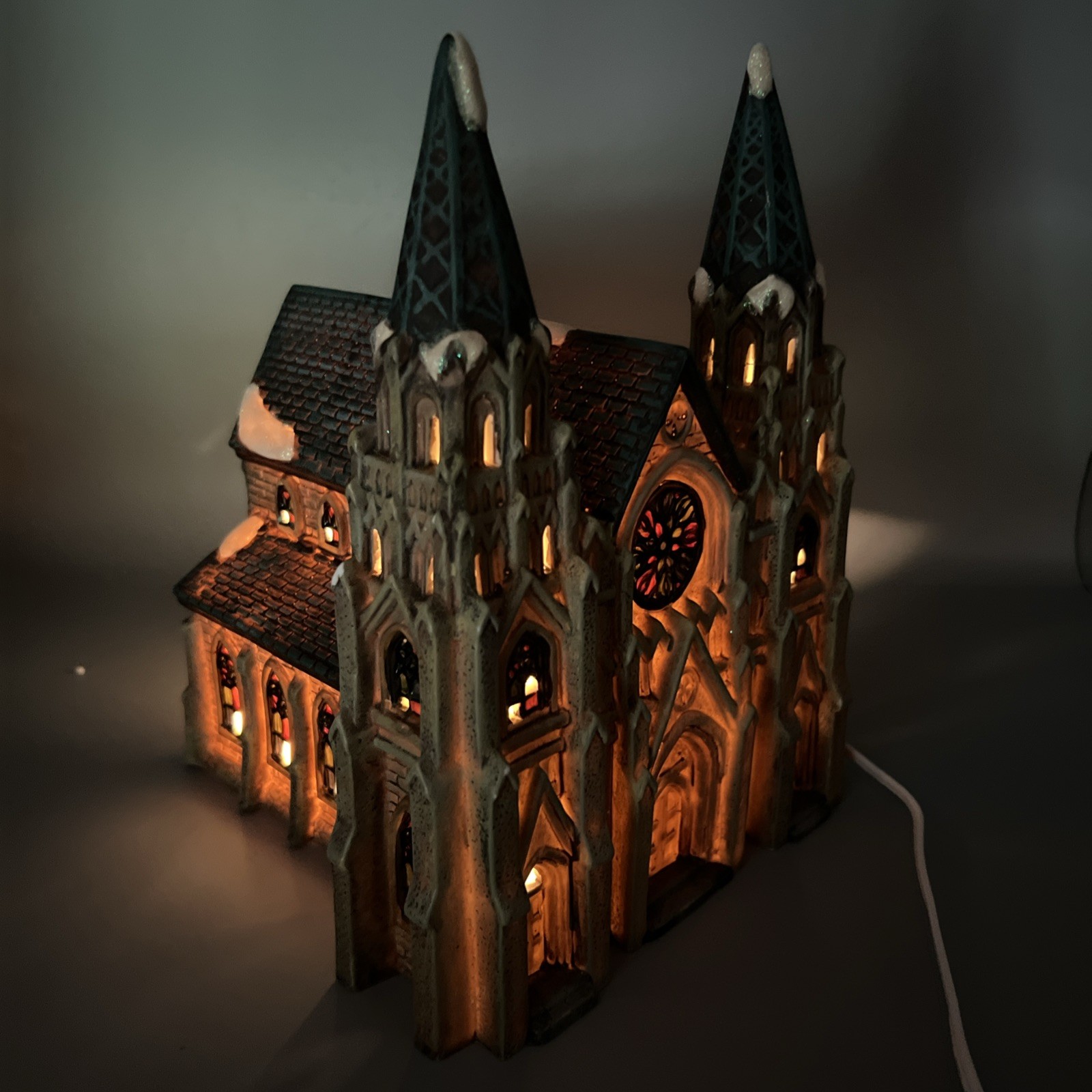 VTG Holiday Time Village Collectibles Lighted Church Cathedral 10” Tall Lighted