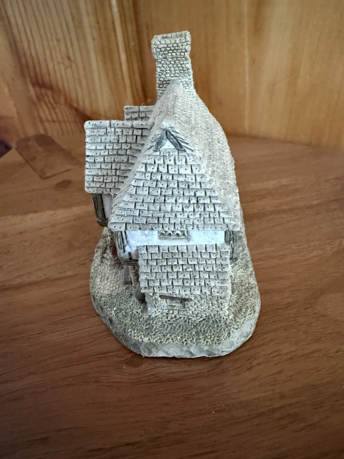 David Winter Cottage Hogs Head Beer House 1985 Made In Britain Hand Painted COA!