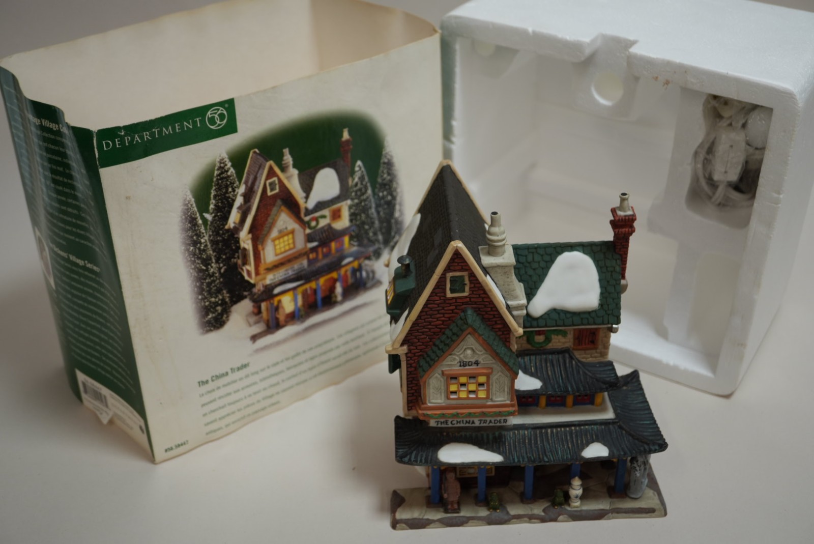 Department 56 1999 Dickens Village China Trader 58447 w Light Original Packing