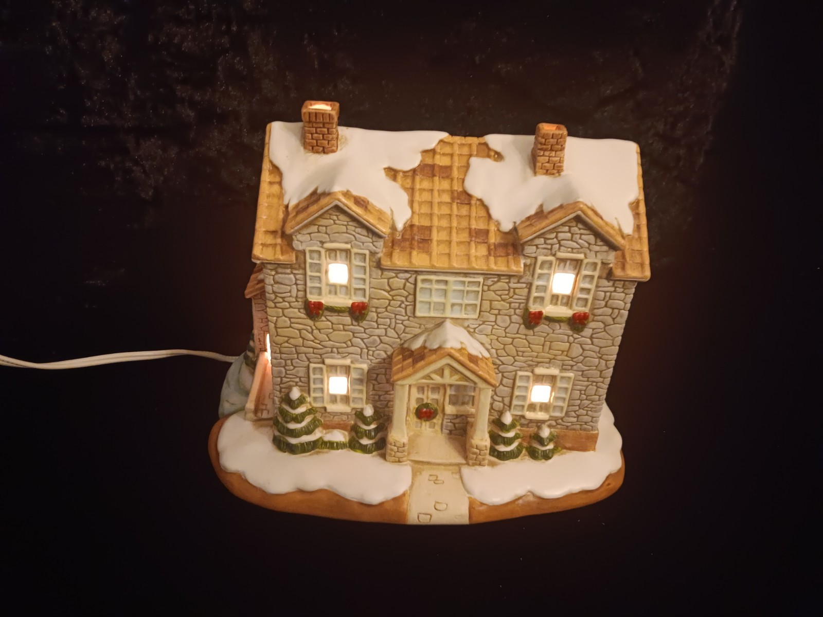 Rare Lefton Colonial Village Christmas “Rath Bone’s Retreat” 2000 House Lamp
