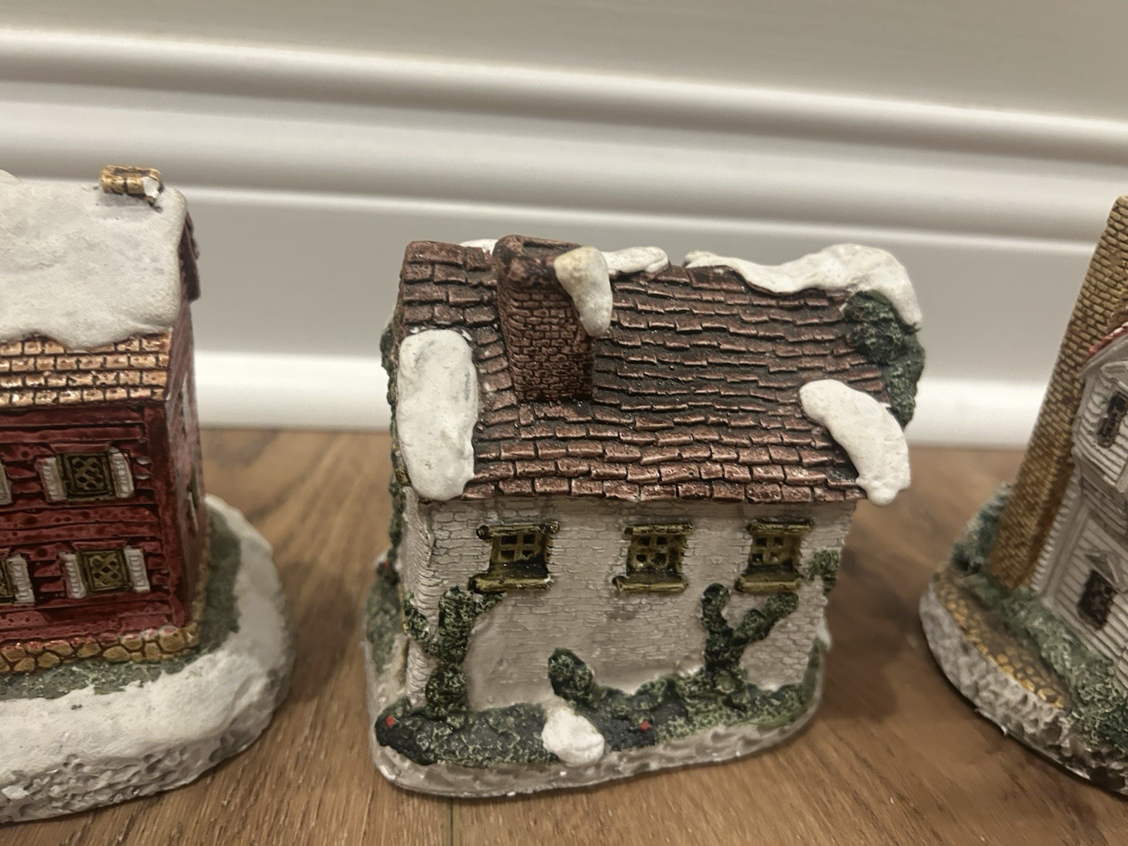 christmas village houses set of 4 Small 3 To 4 Inches Long And Tall