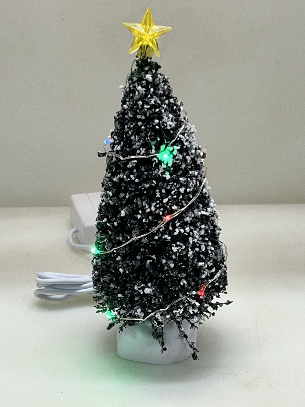 Lemax Lighted & Flocked Christmas Tree With Battery Box 7” Tall