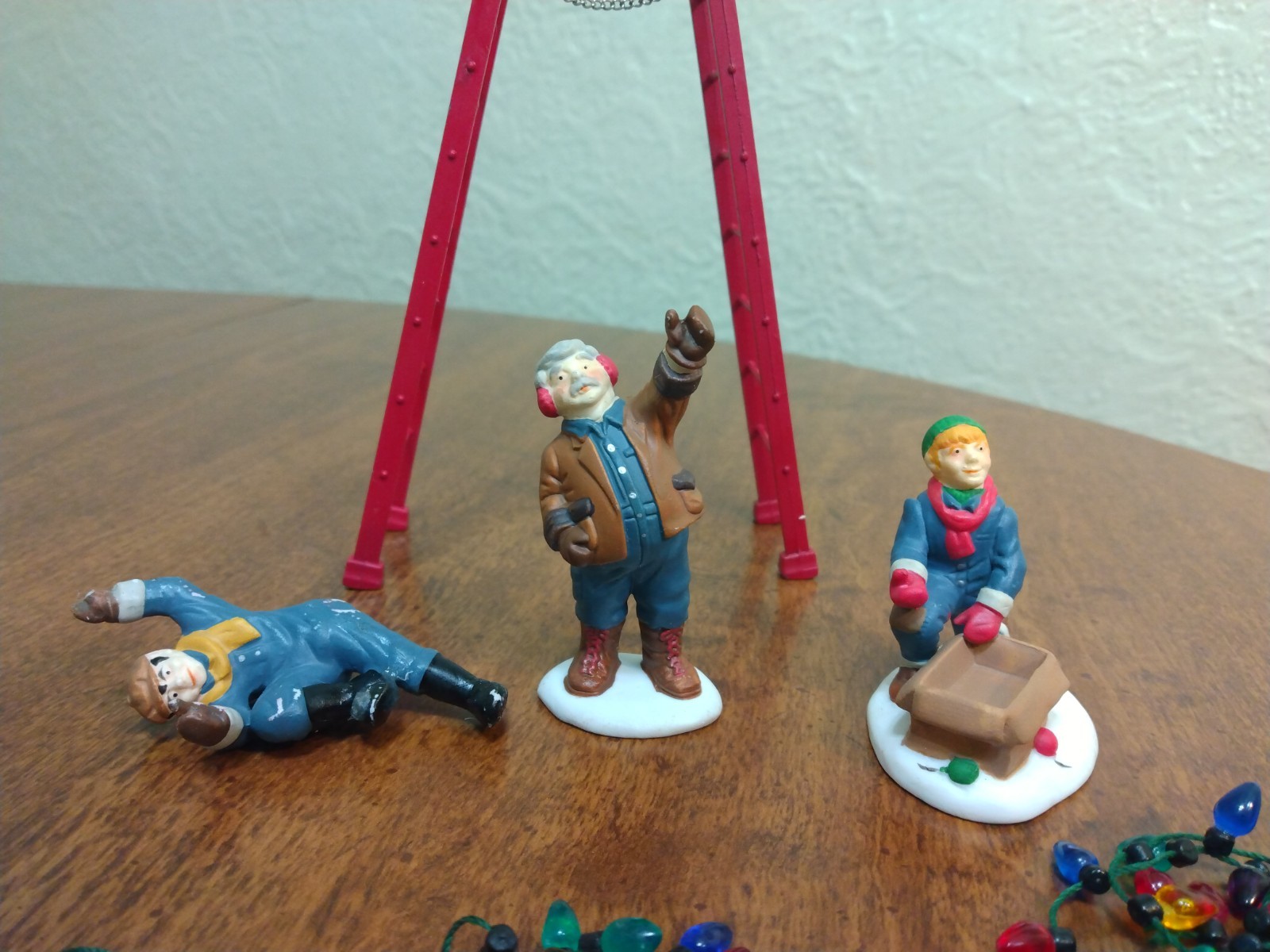 Heritage Village Dept 56 Collection Town Tree Trimmers No. 5566-2 Complete