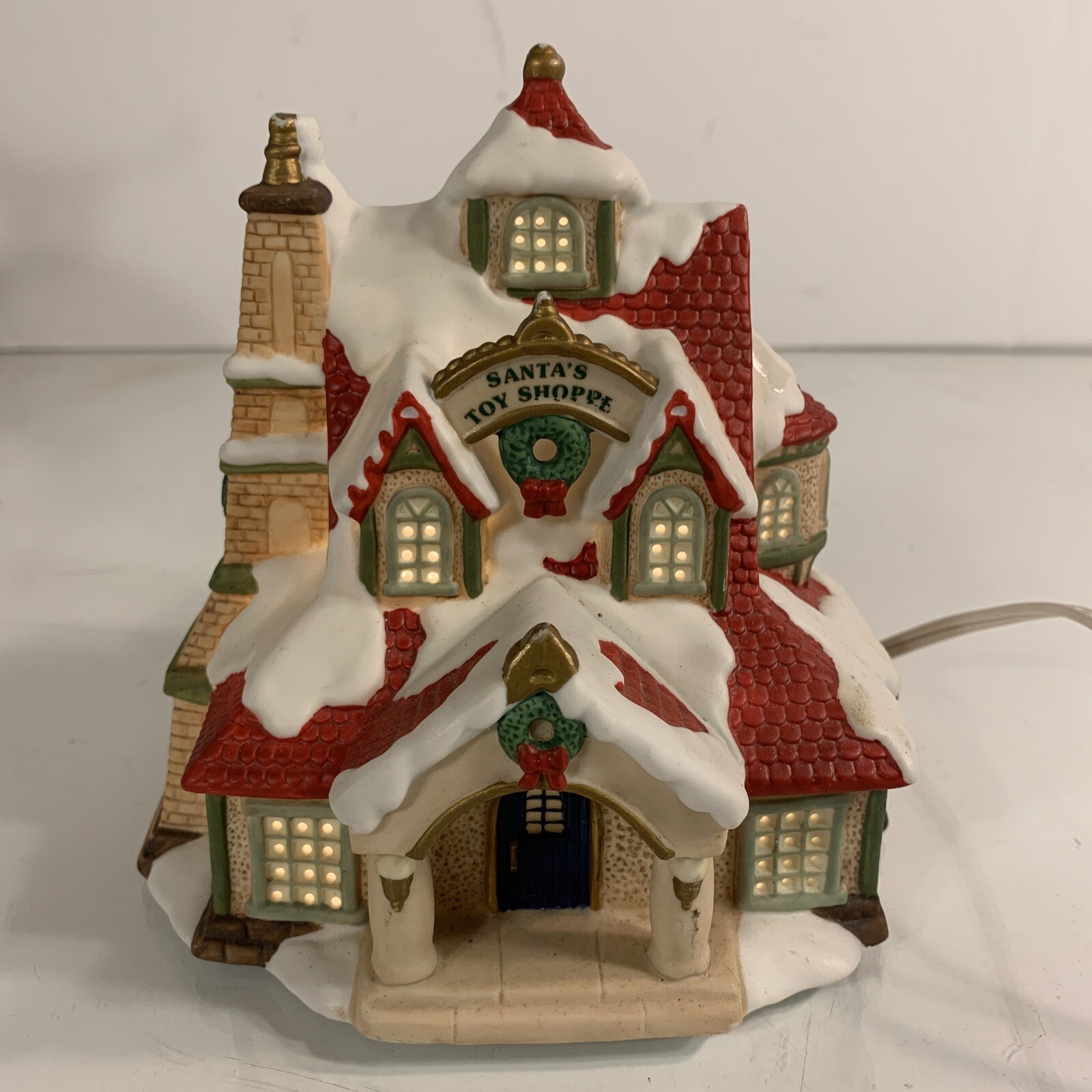 1994 Gerry Hoover’s Sculpture “Santa’s Toy Shoppe” Lighted House
