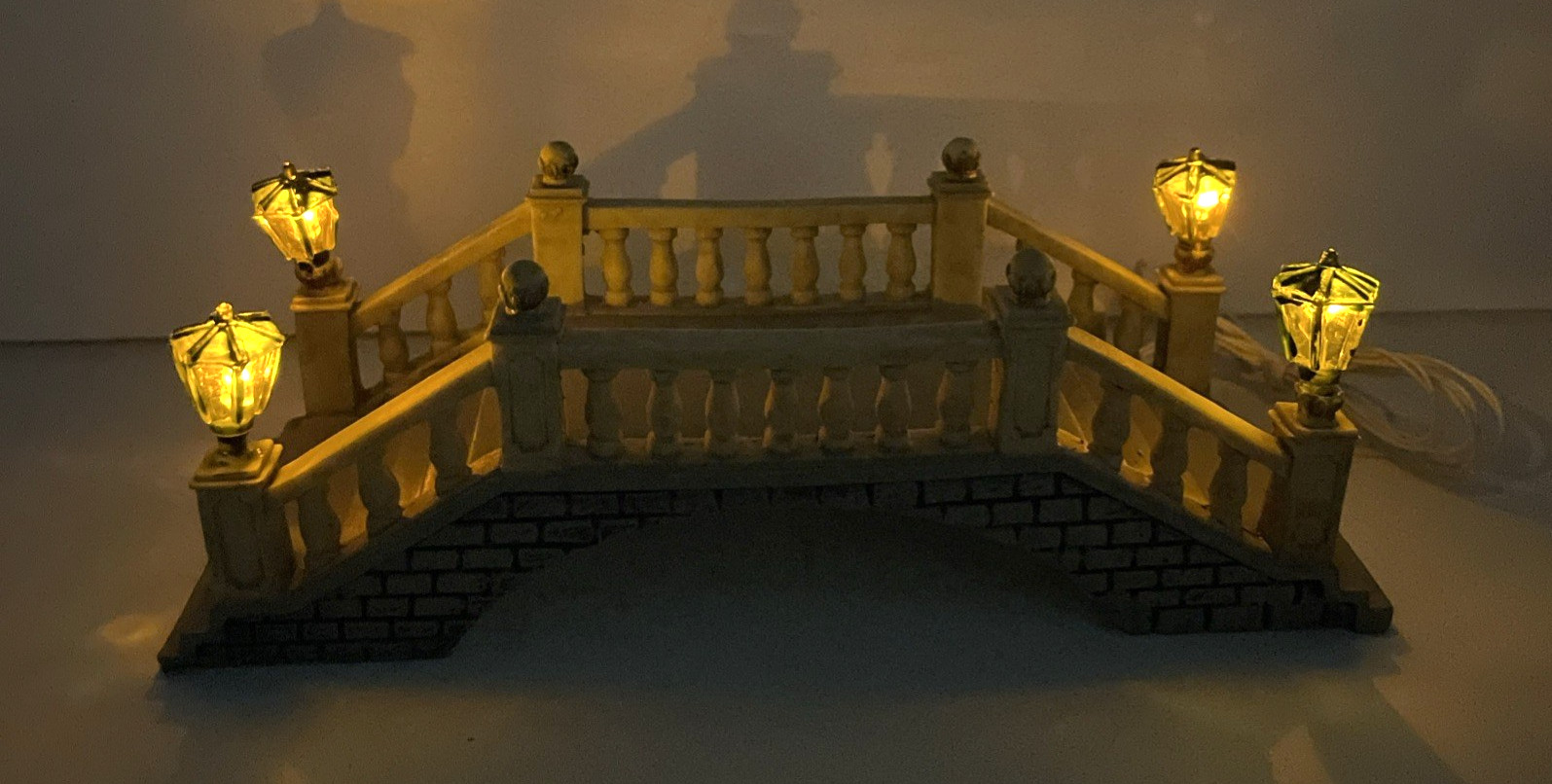 Vintage Lemax 1999 Lighted Foot Bridge & Deer & Plaza Flooring Mats – Read