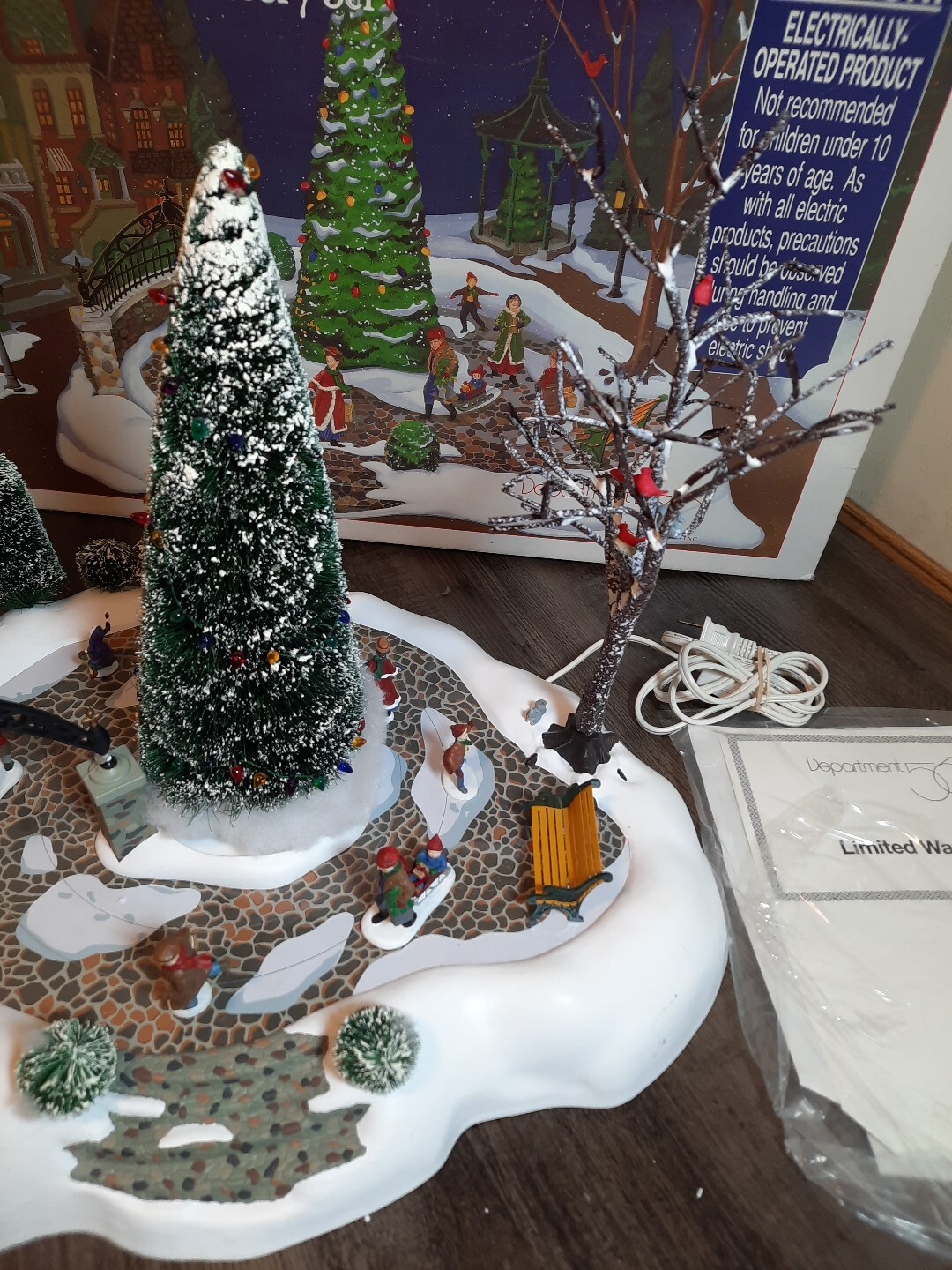Department 56 All Around the Park Village Animated Accessory Set 52477