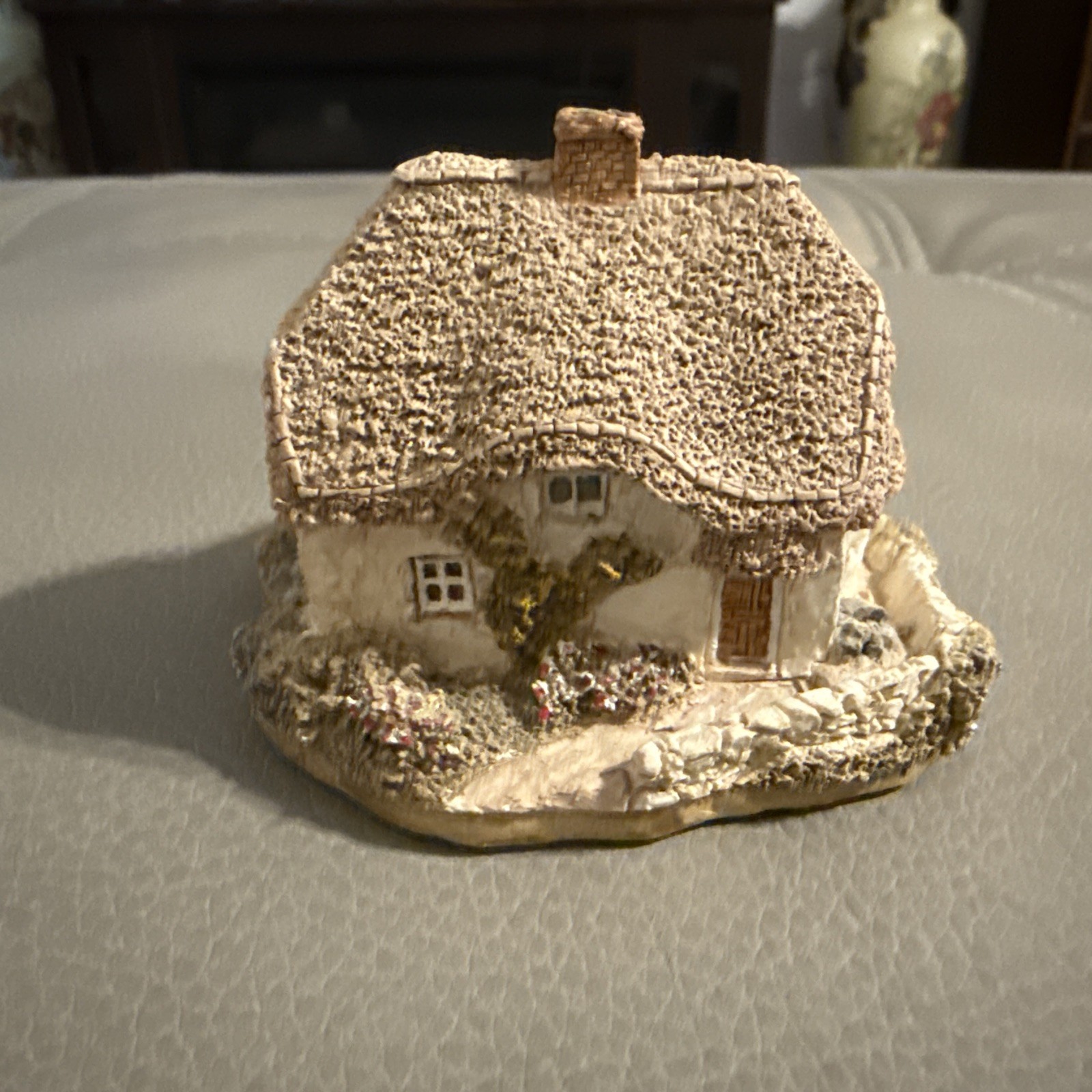 Clover Cottage Lilliput Lane. NIB. Mint Condition. Free Shipping!