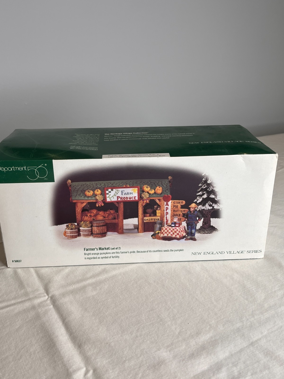 Department Dept 56 Farmer’s Market Set 2 New England Village Apples Pumpkins Man