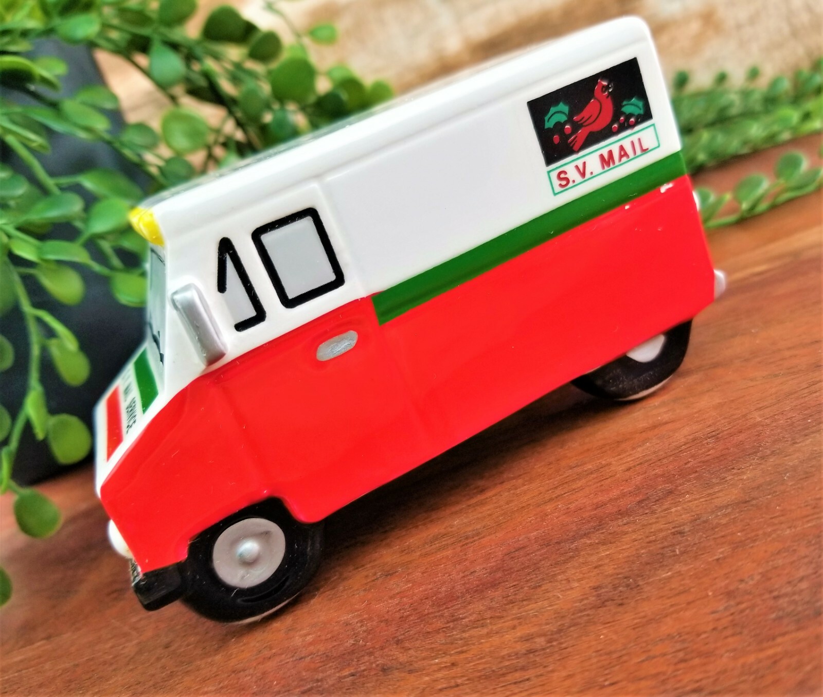 Dept 56 Village Special Delivery SV POSTAL SERVICE Red & White Town Mail Truck