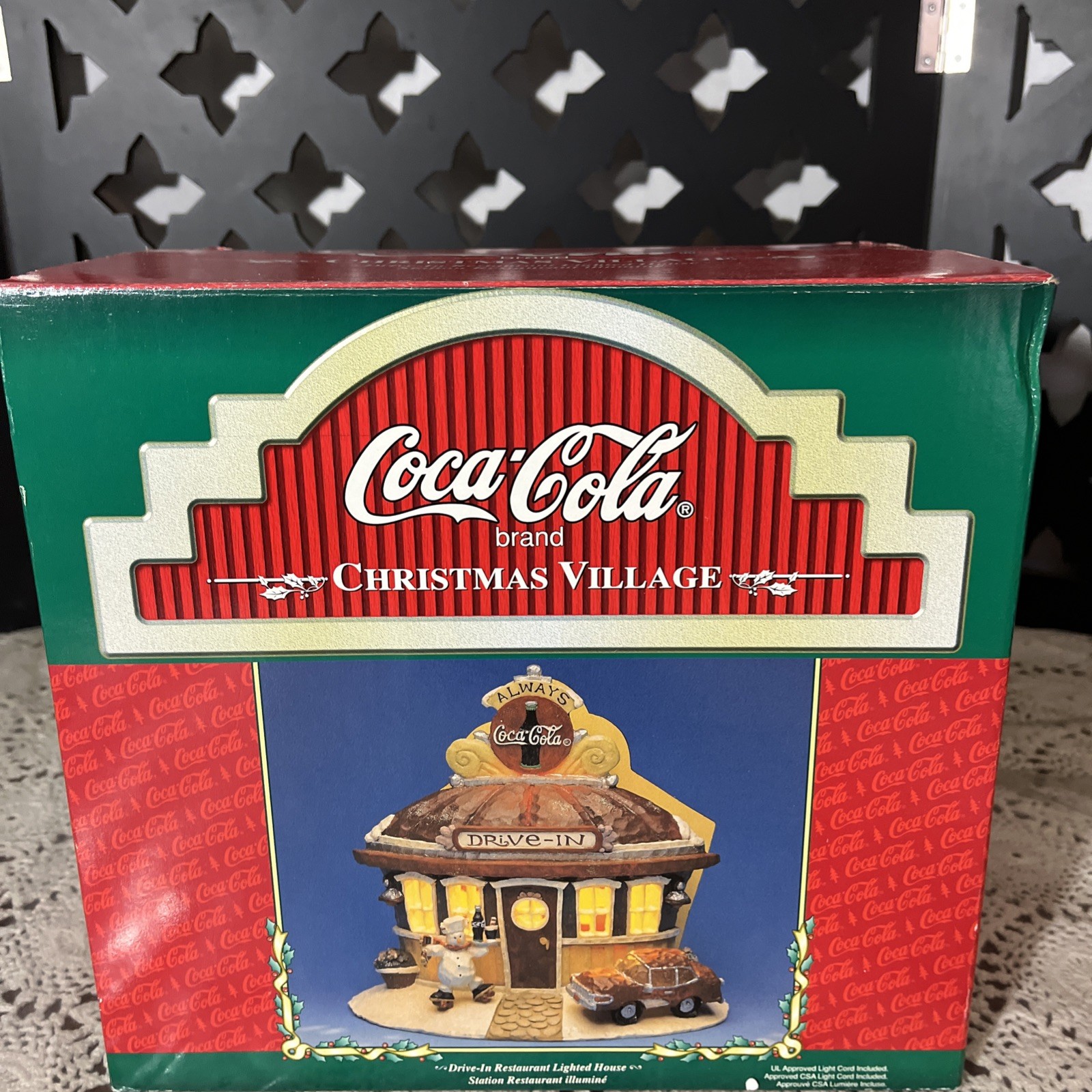 Coca Cola 1999 Kurt Adler Christmas Village Drive-In Restaurant Brand New￼