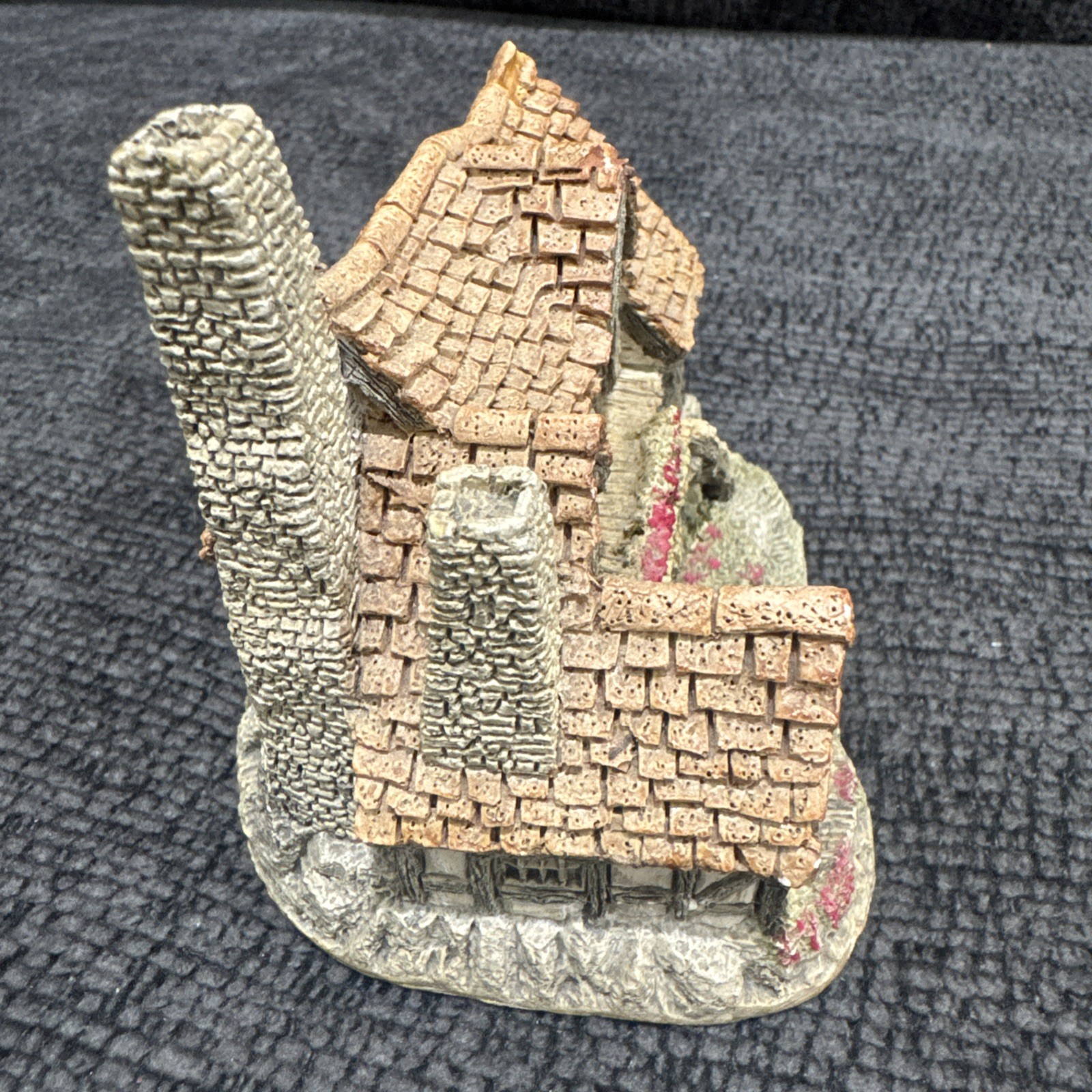 Vintage 1983 The Bothy by David Winter Cottages Figurine Great Britain