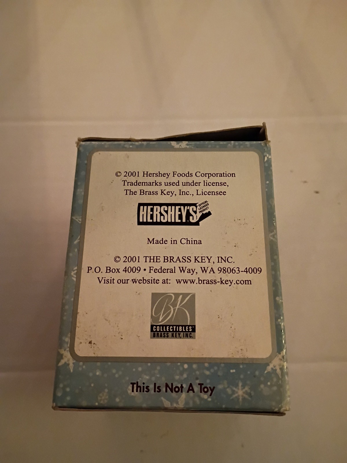 2001 Hershey’s Holiday Village Fresh Flower Cart Florist Shoppe Accessory NIB